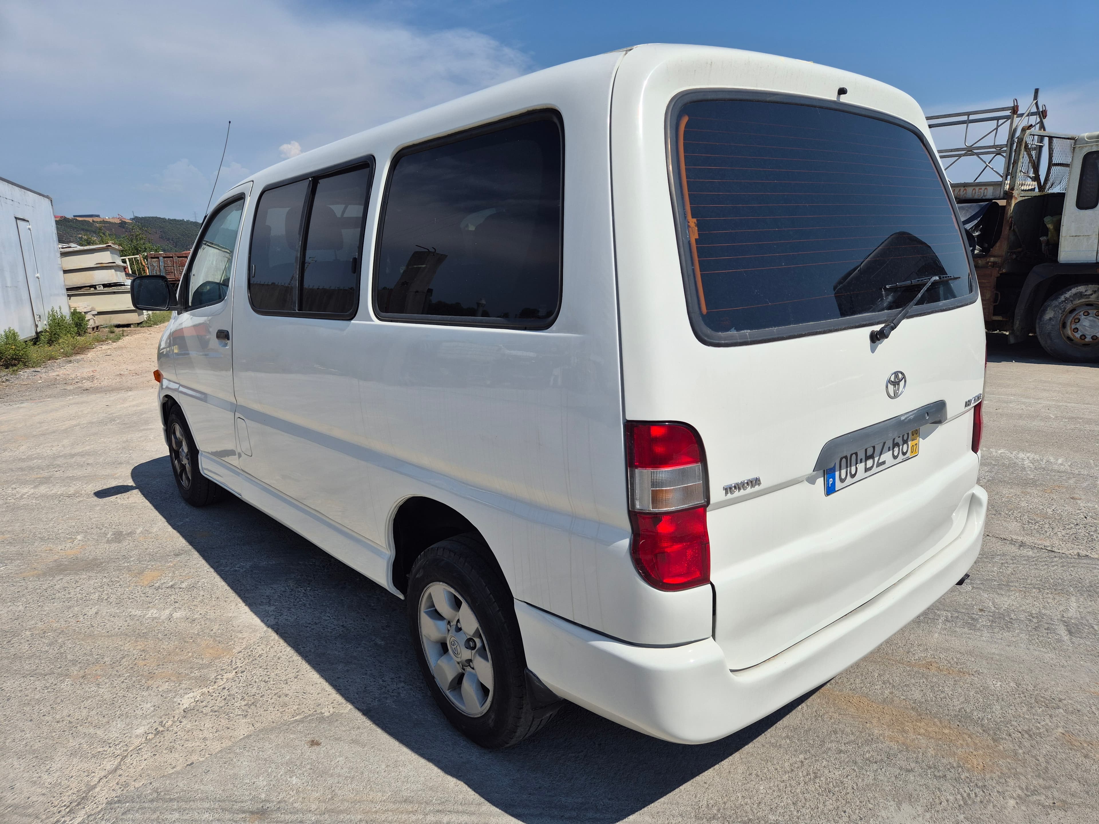 Toyota Hiace · 9 Lugares · Ano 2006 — imagen 6