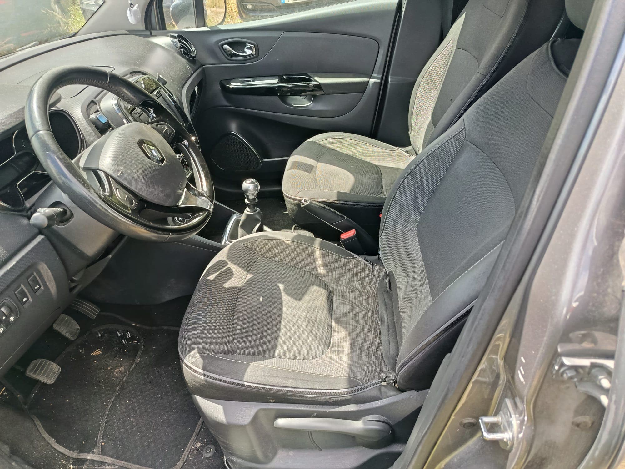 Renault Captur · Año 2015 — imagen 13