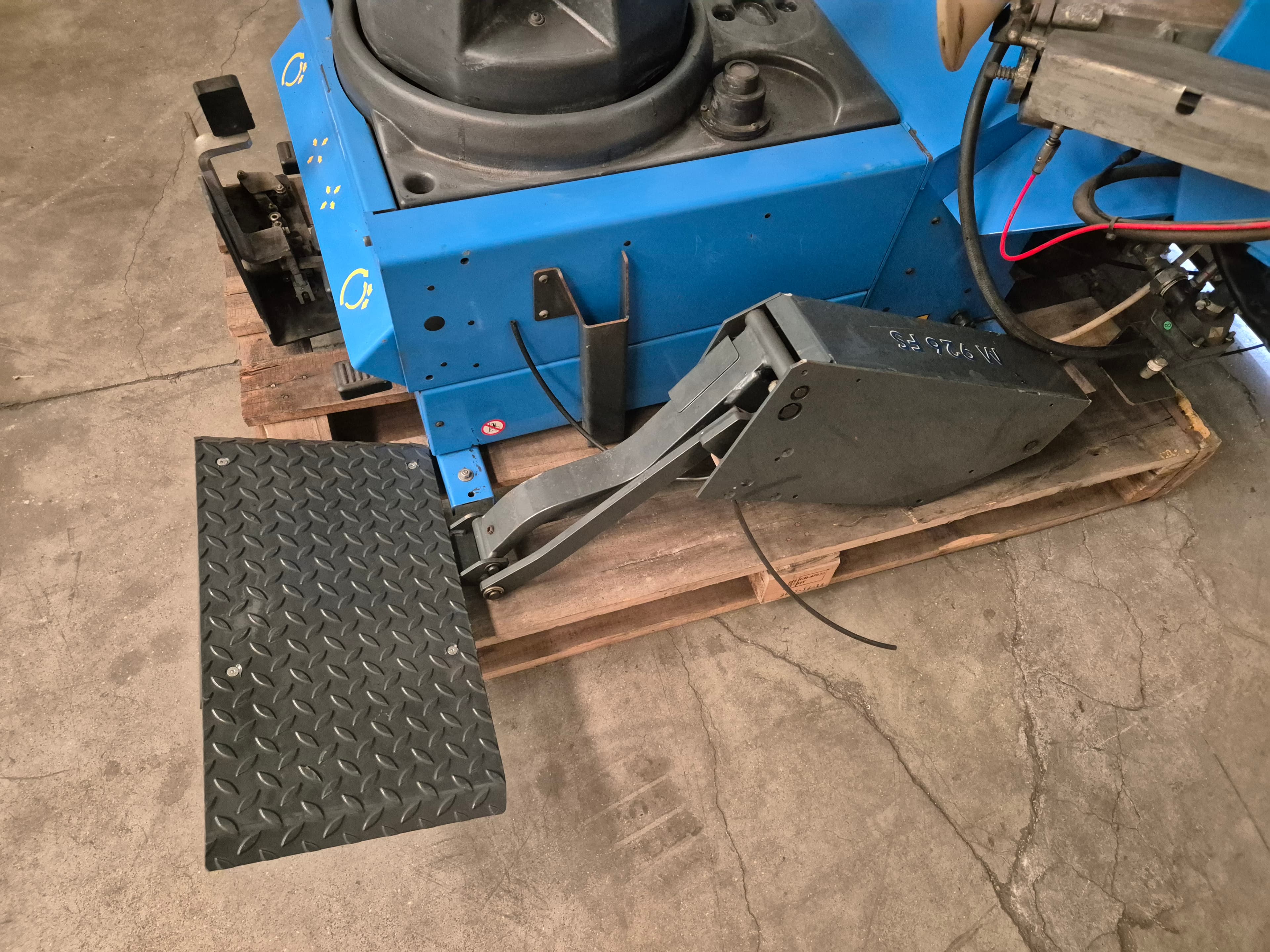 Máquina de Desmontar Neumáticos HPA — imagen 9