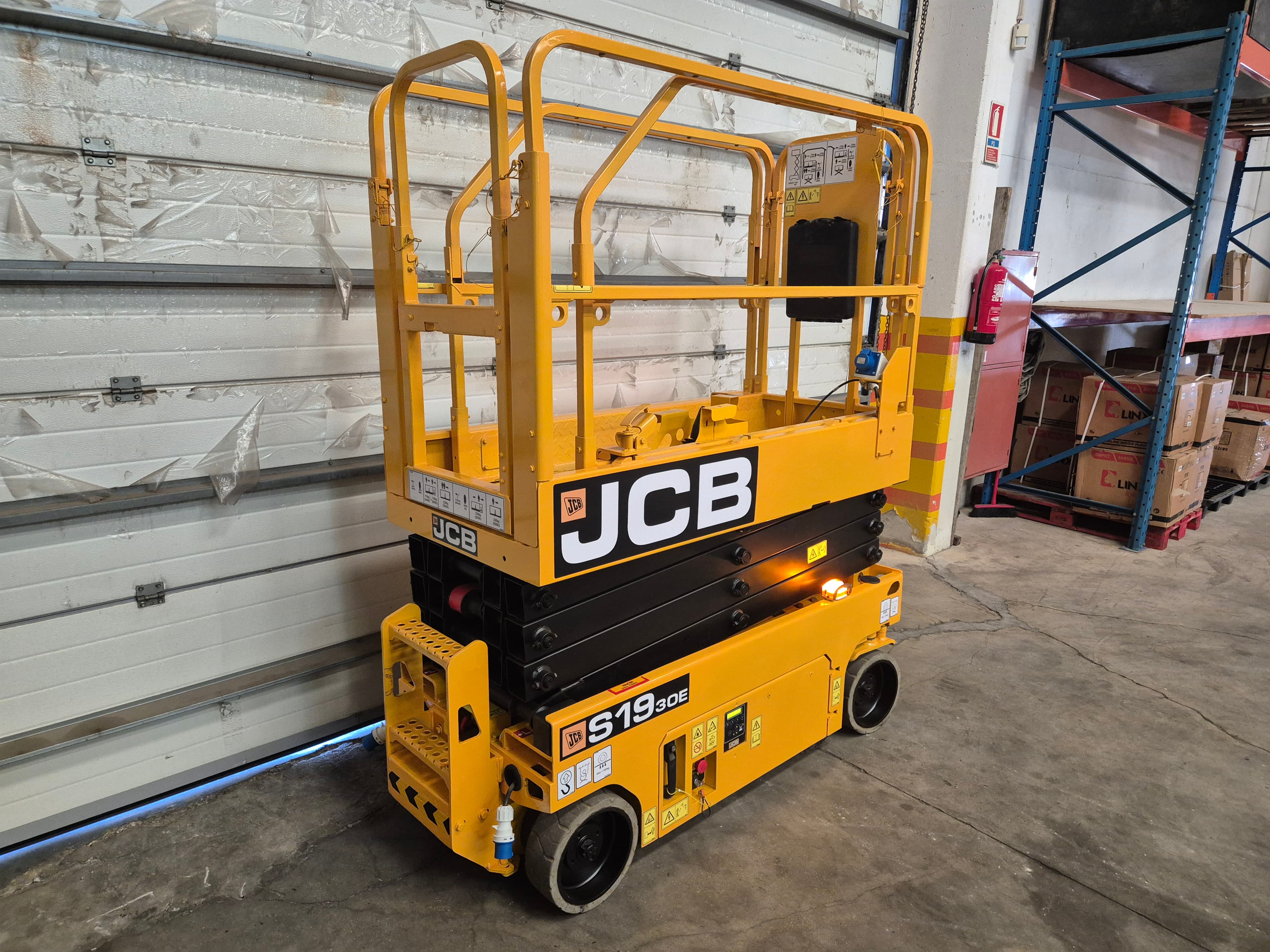 Plataforma Elevatória JCB — imagen 3