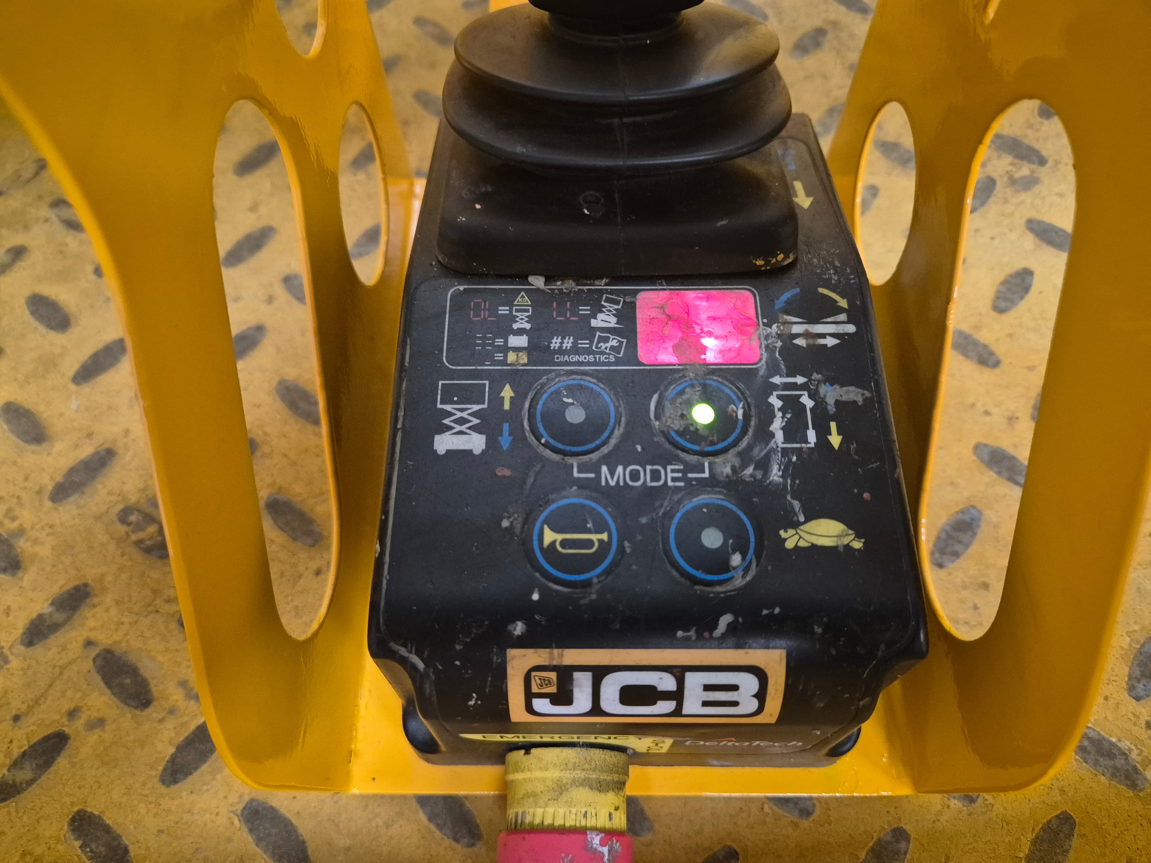 Plataforma Elevatória JCB — imagen 13