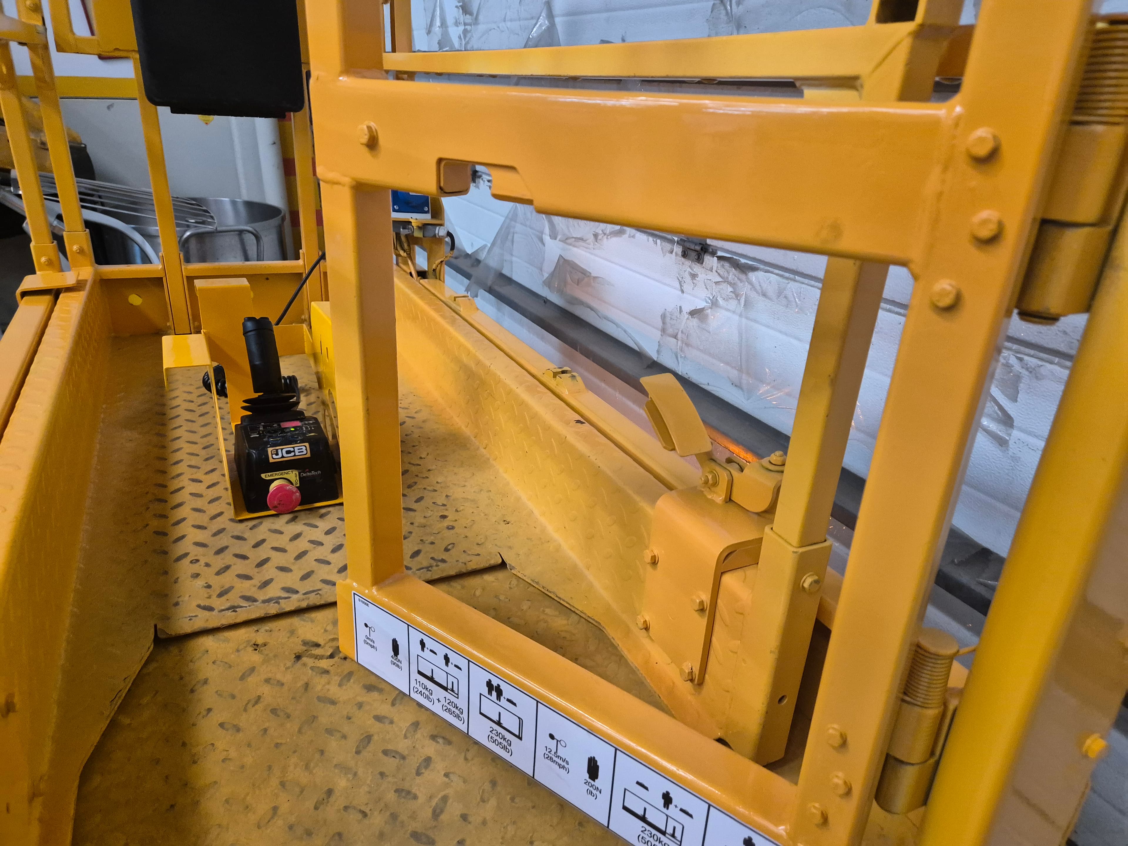 Plataforma Elevatória JCB — imagen 11