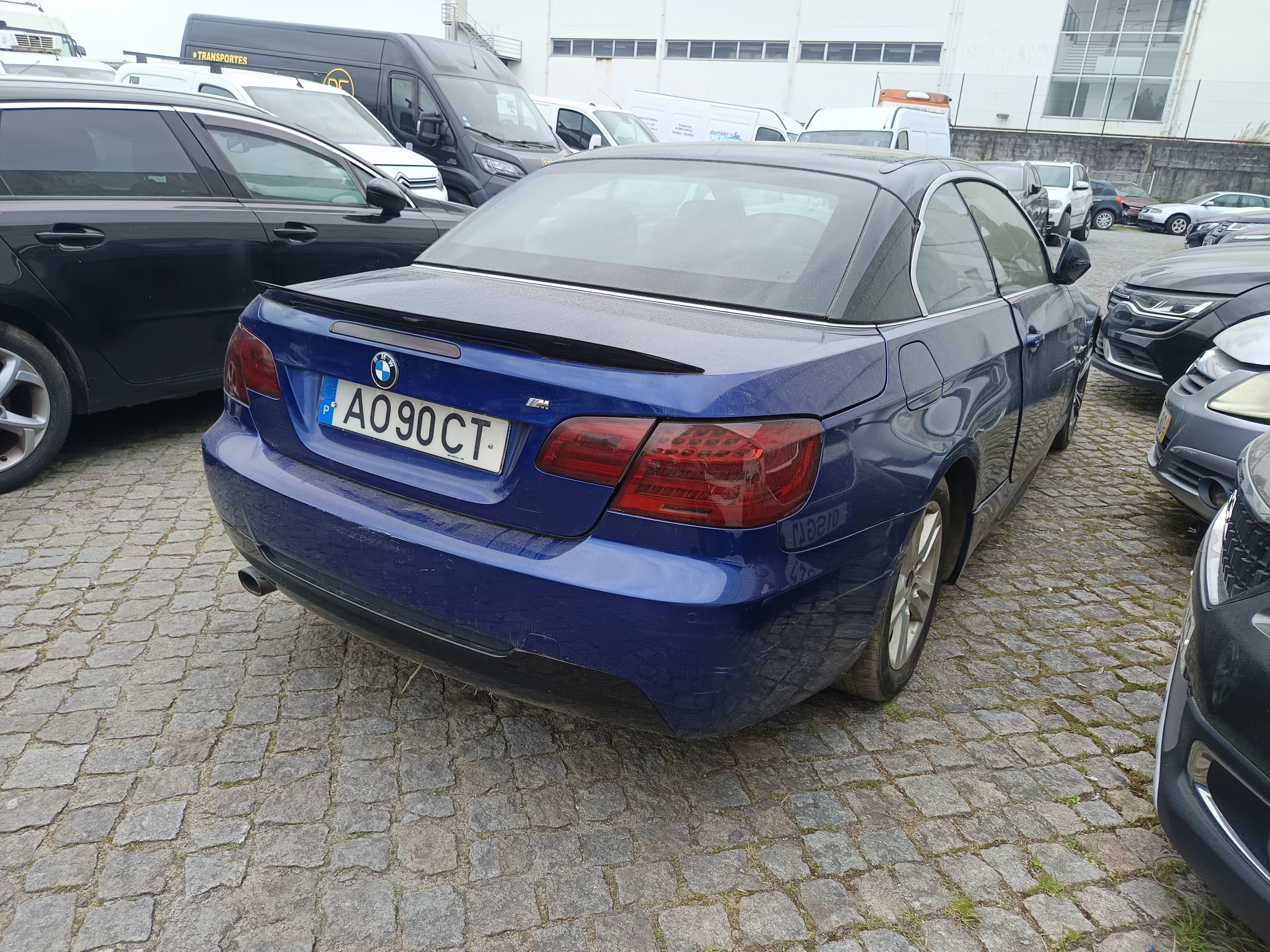 BMW 320 D Cabrio · Ano 2011 — imagen 4