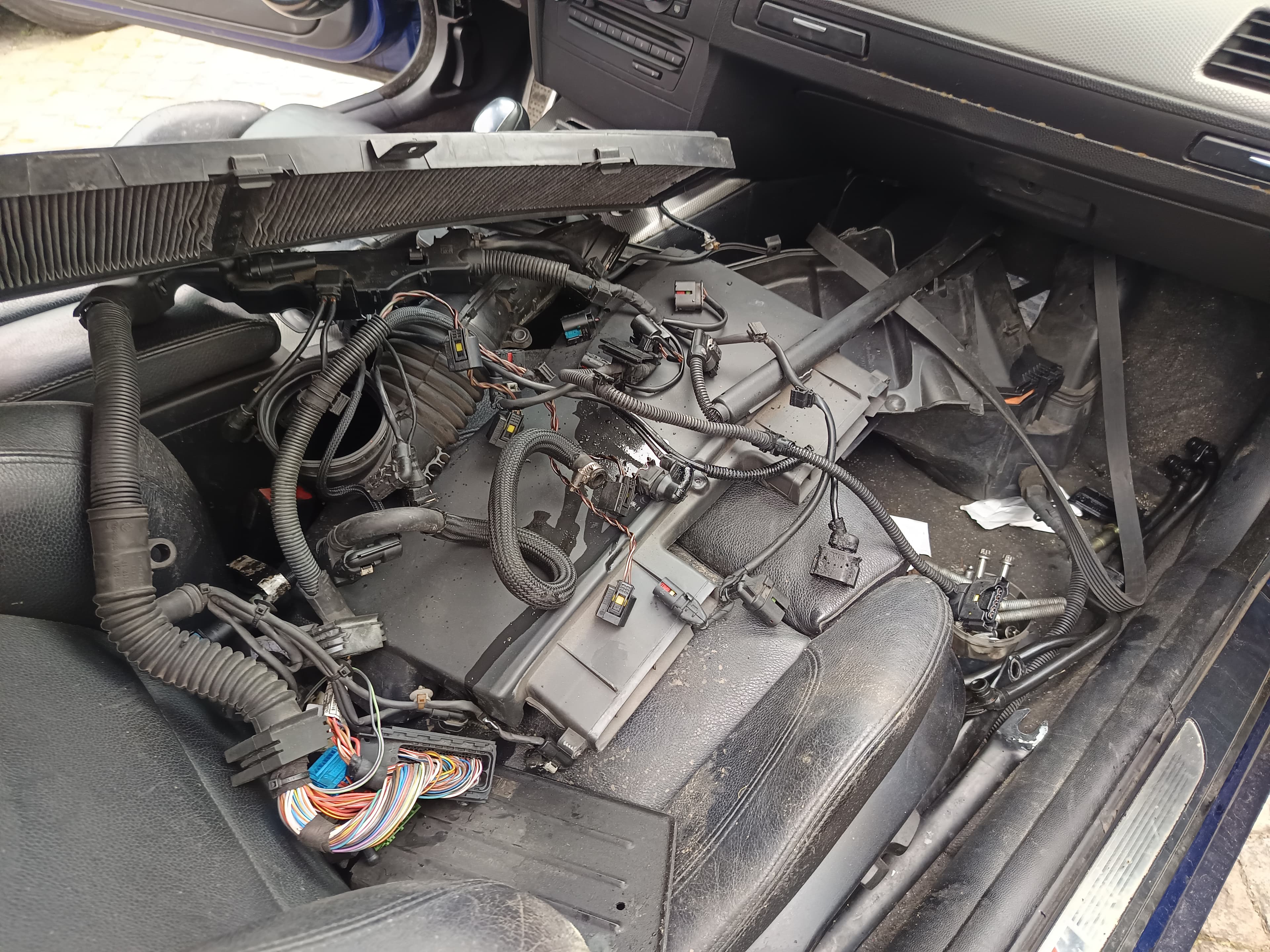 BMW 320 · Ano 2011 — imagen 26