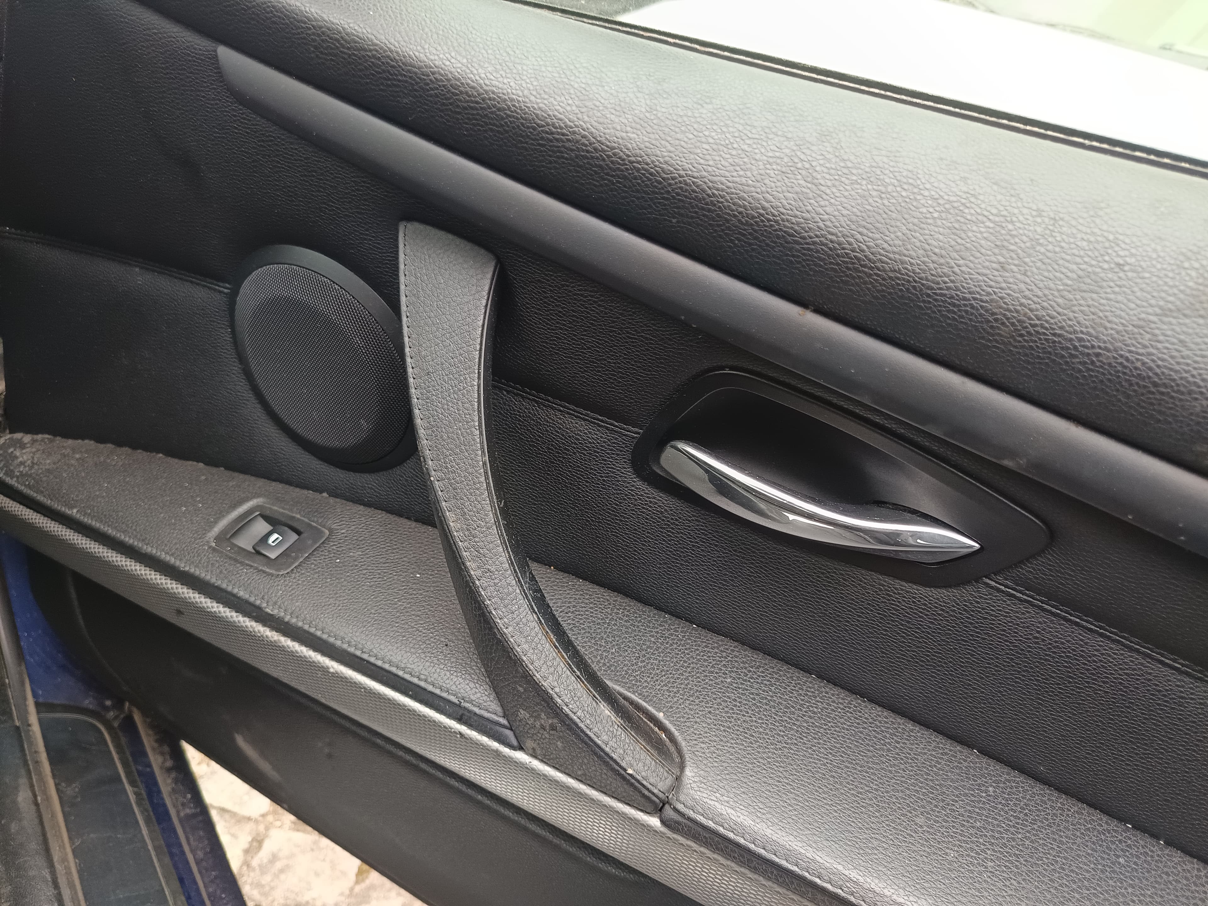 BMW 320 · Ano 2011 — imagen 29