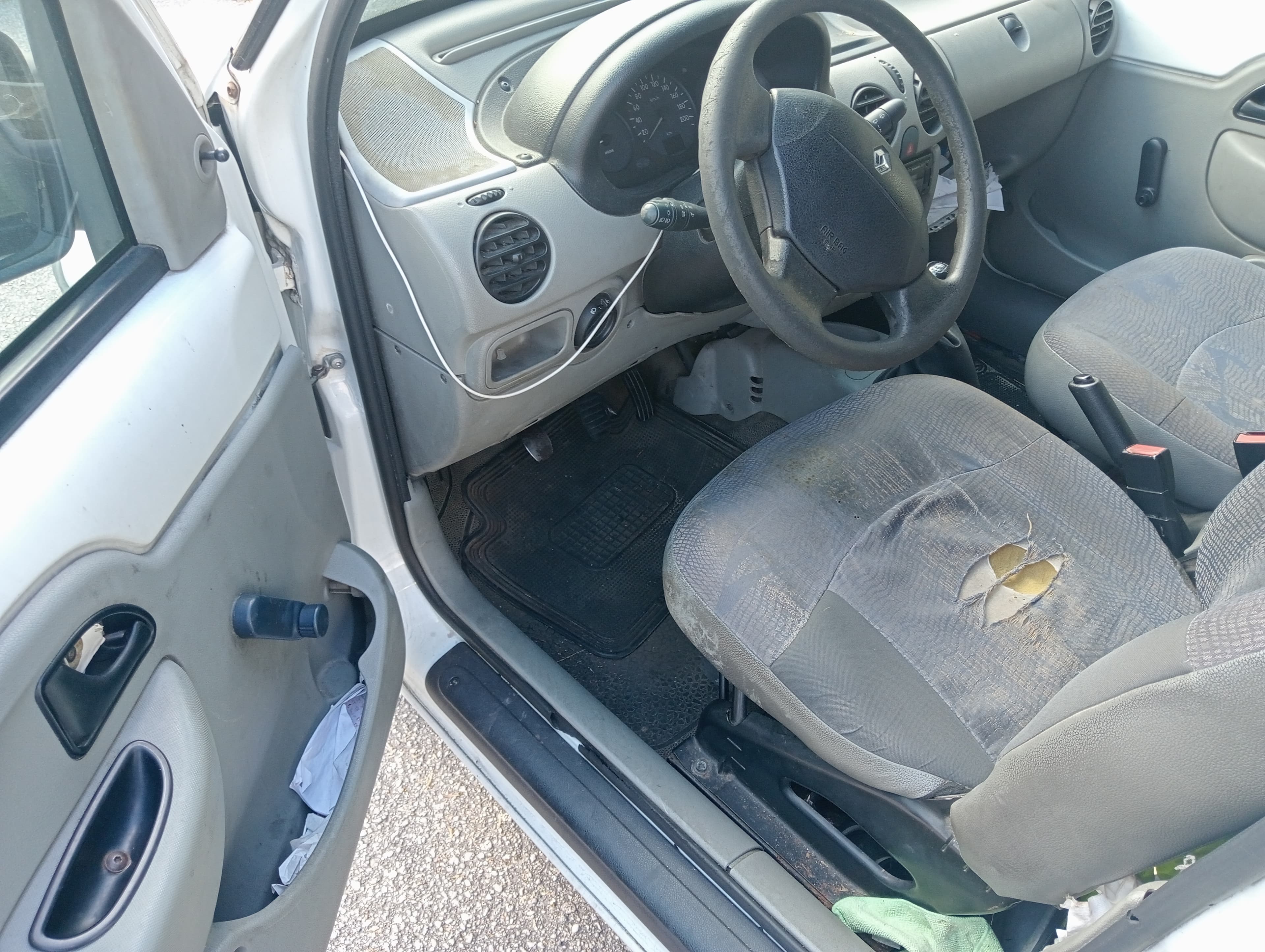 Renault Kangoo · Ano 2001 — image 5