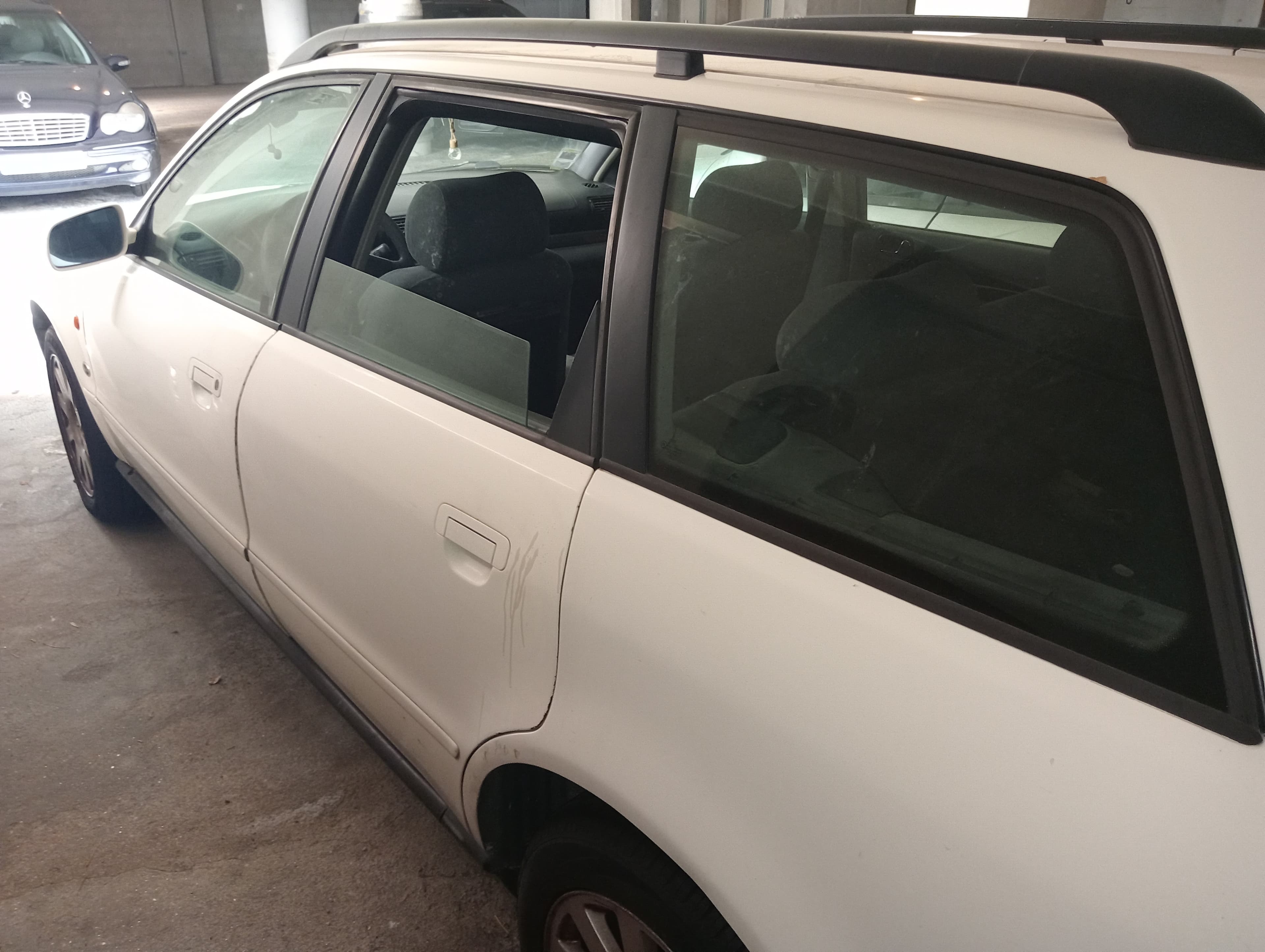 Audi A4 Avant · Ano 1996 — imagen 4