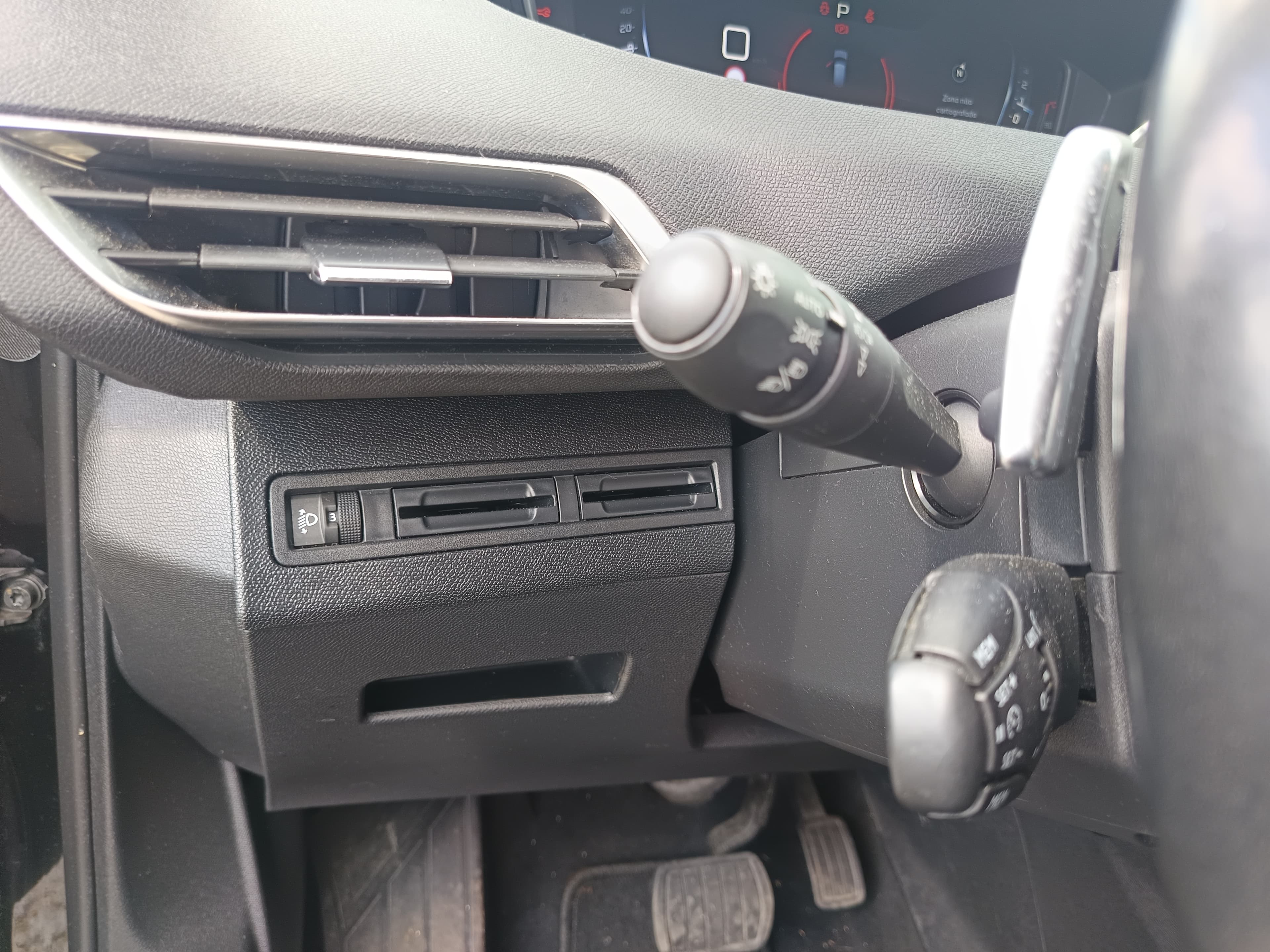 Peugeot 3008 · Ano 2018 — imagen 45
