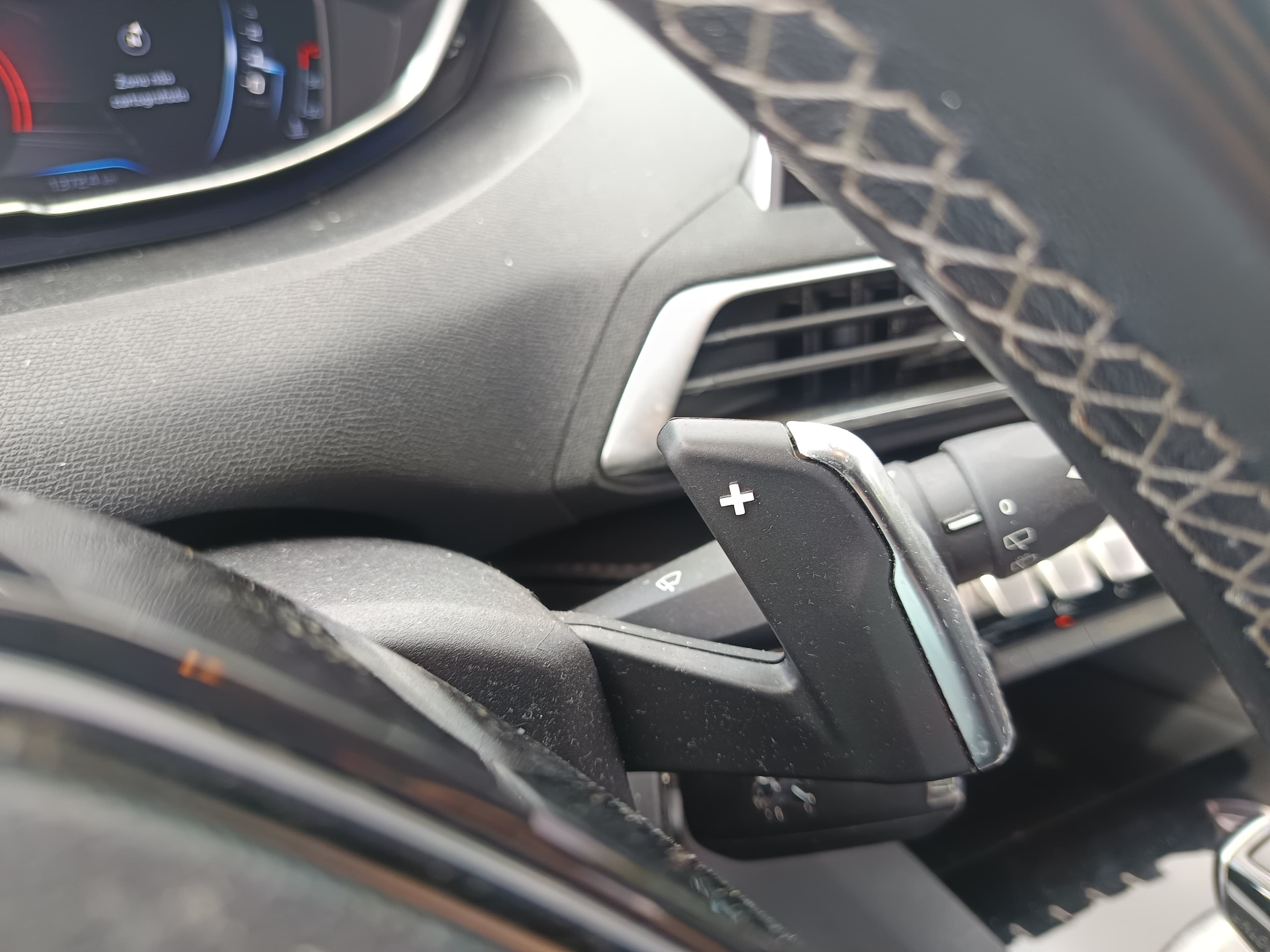 Peugeot 3008 · Ano 2018 — imagen 41