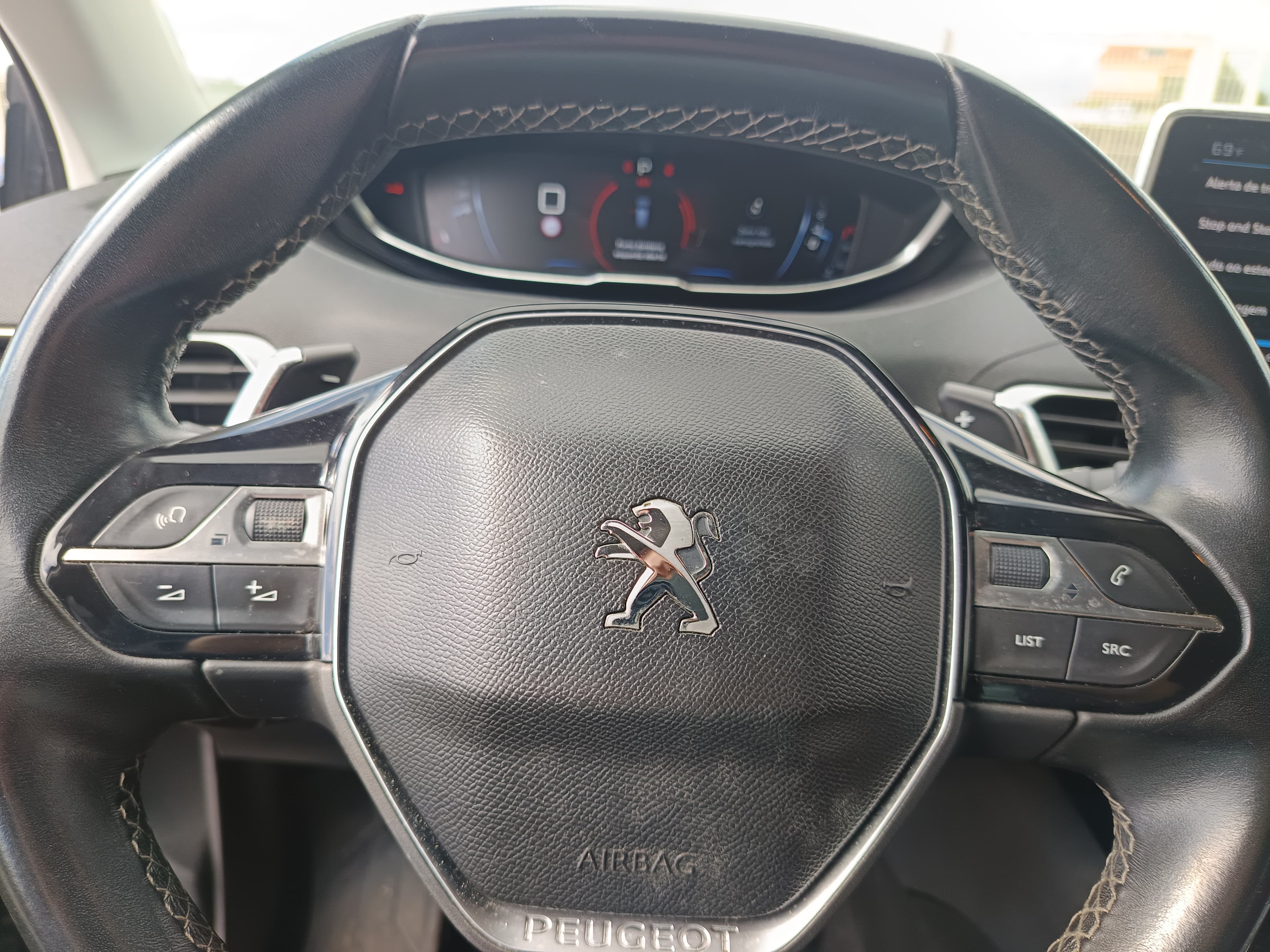 Peugeot 3008 · Ano 2018 — imagen 39