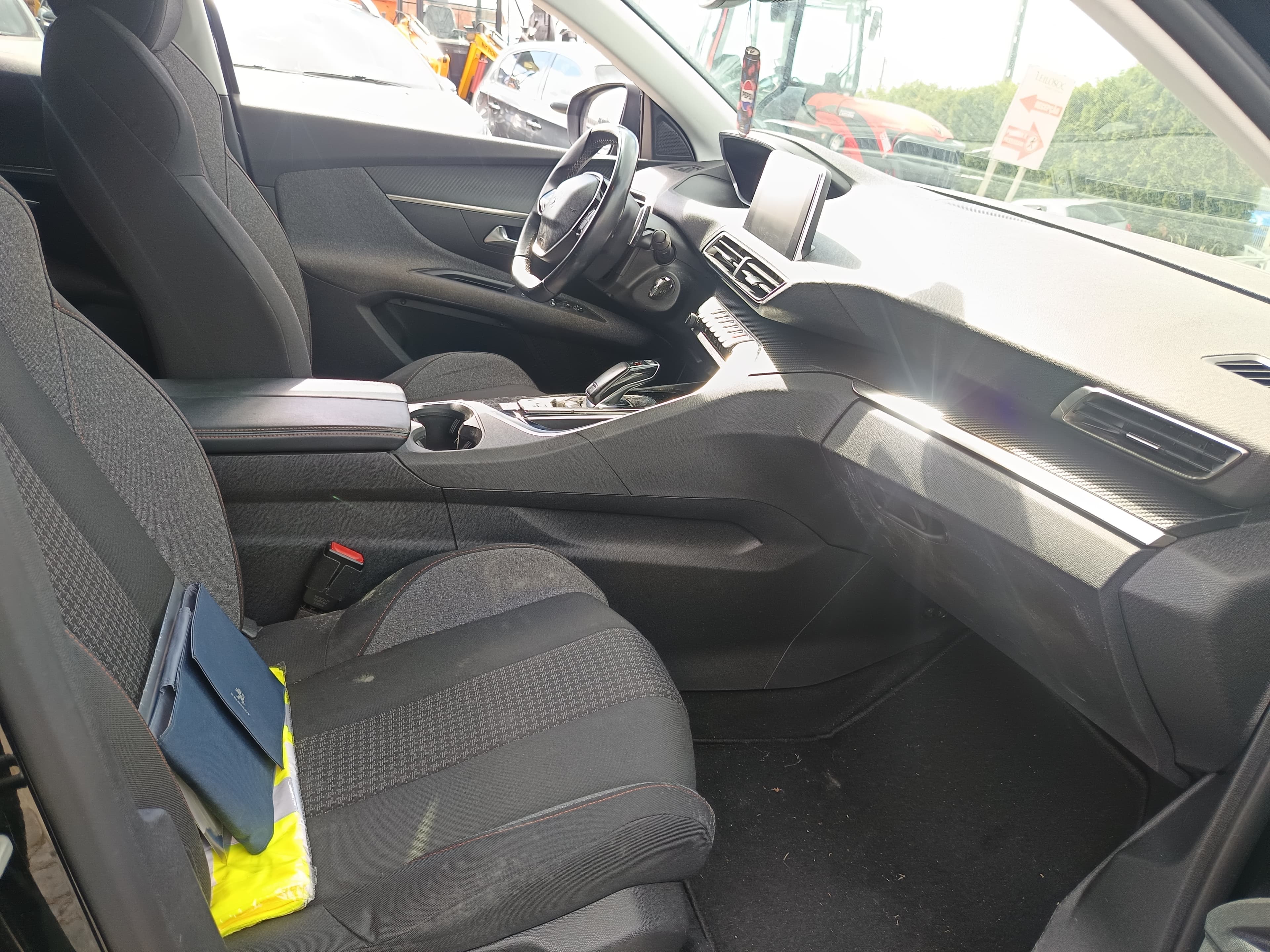 Peugeot 3008 · Ano 2018 — imagen 24