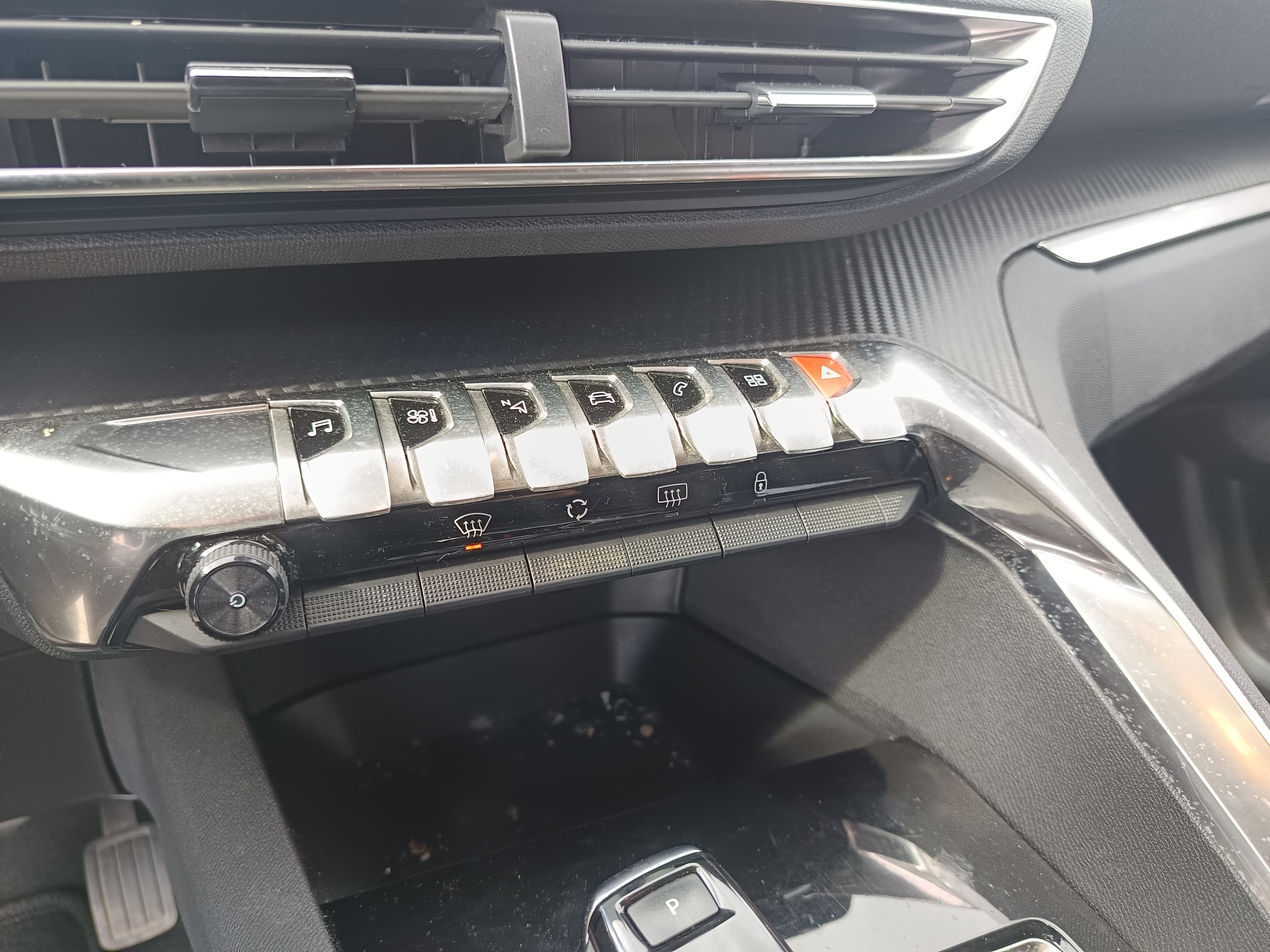 Peugeot 3008 · Ano 2018 — imagen 36