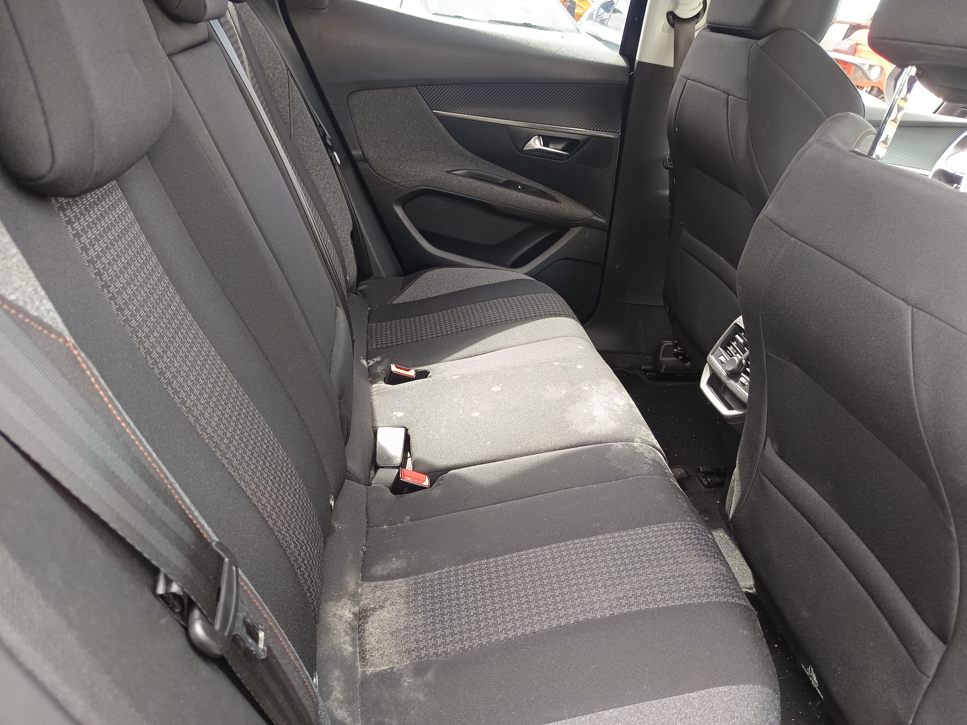 Peugeot 3008 · Ano 2018 — imagen 21