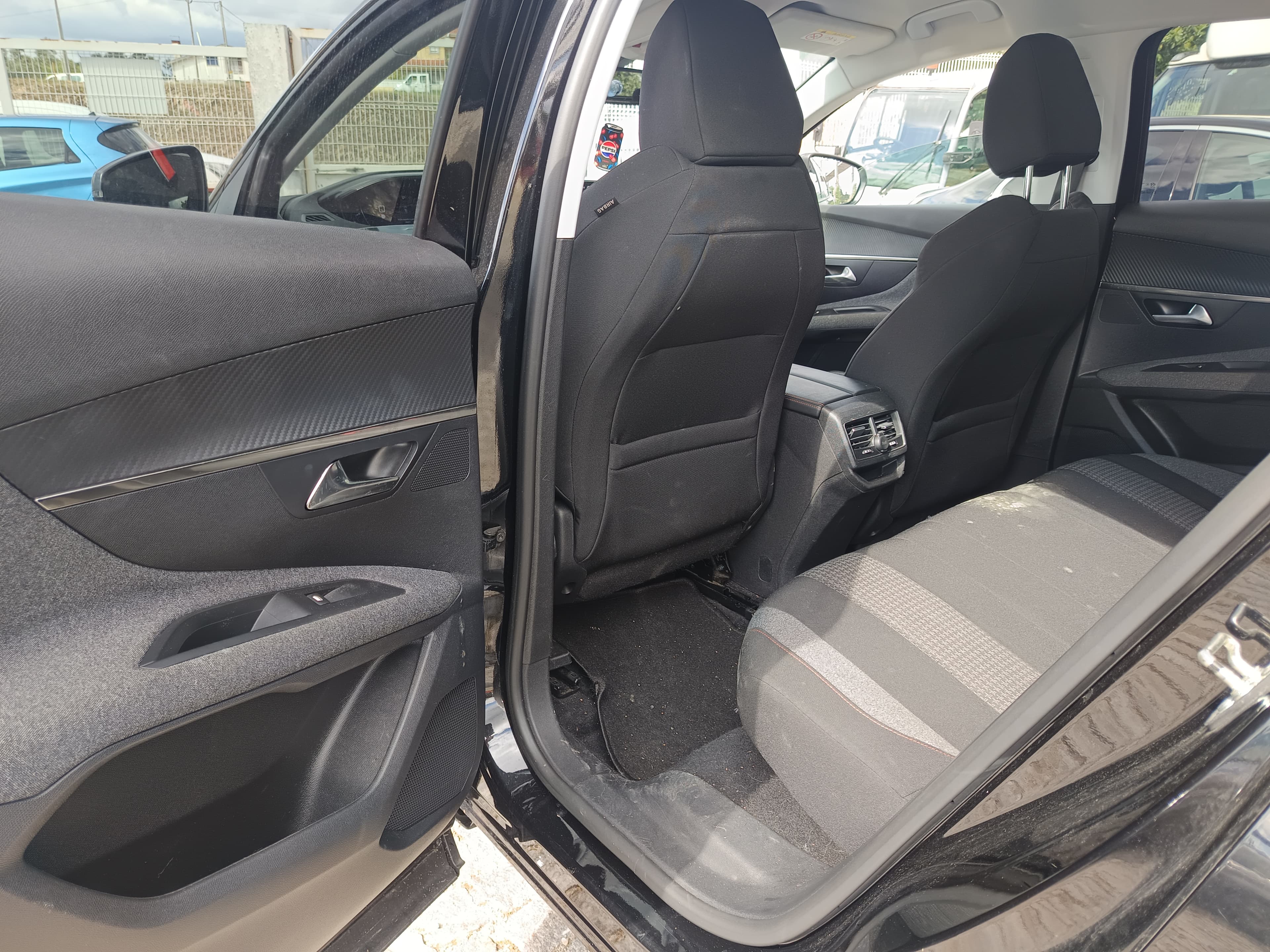 Peugeot 3008 · Ano 2018 — imagen 26
