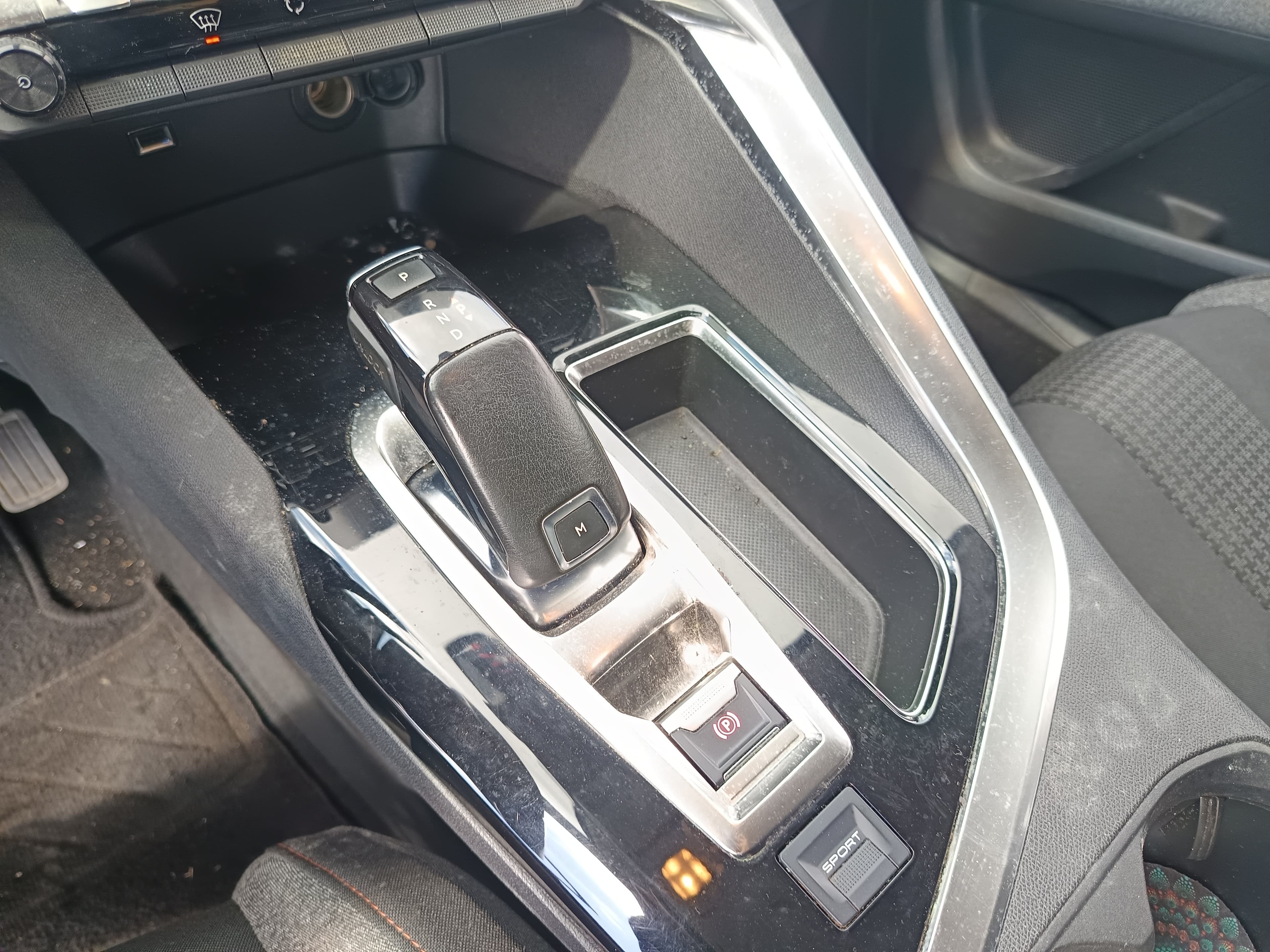 Peugeot 3008 · Ano 2018 — imagen 37