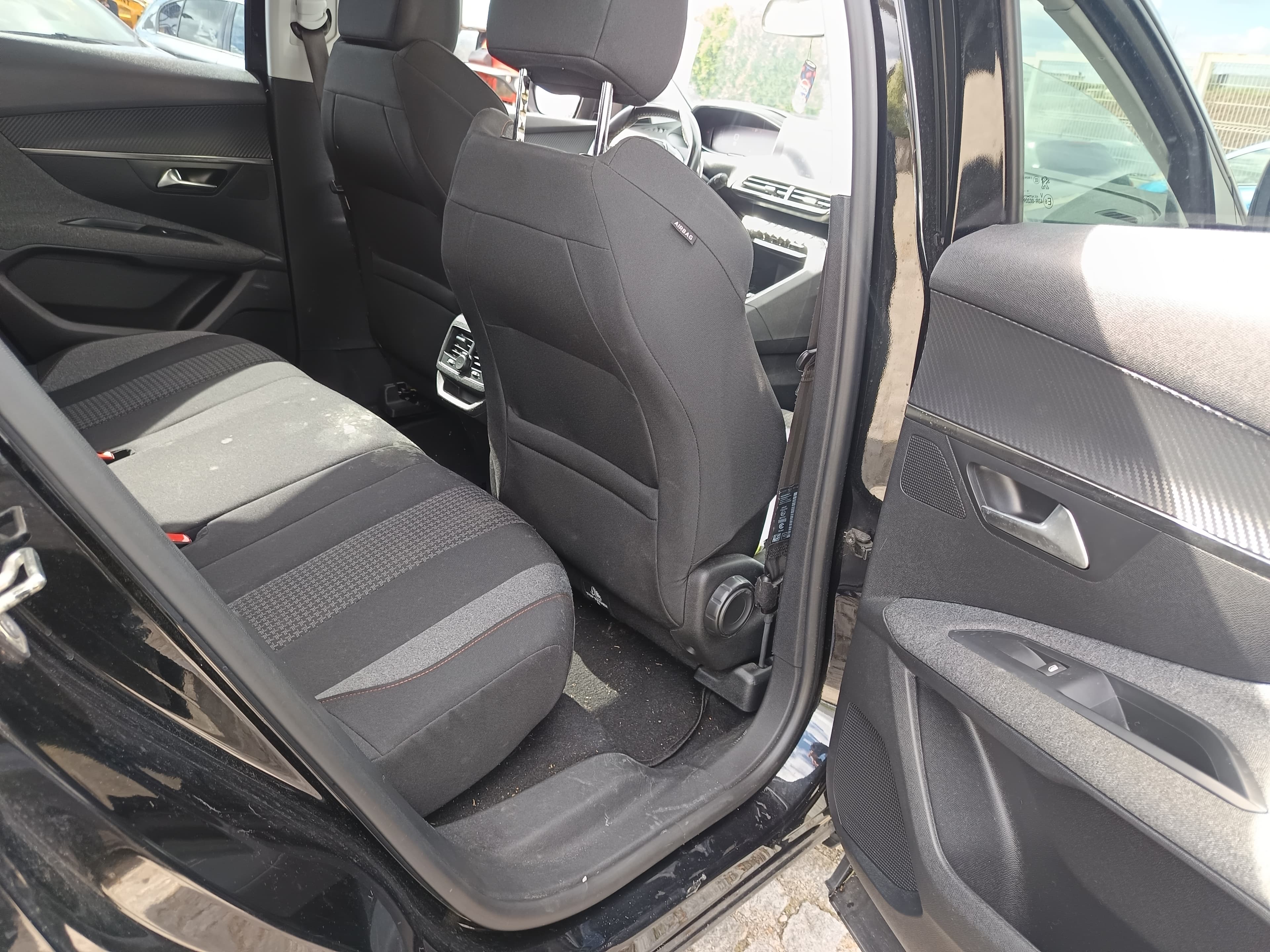 Peugeot 3008 · Ano 2018 — imagen 19