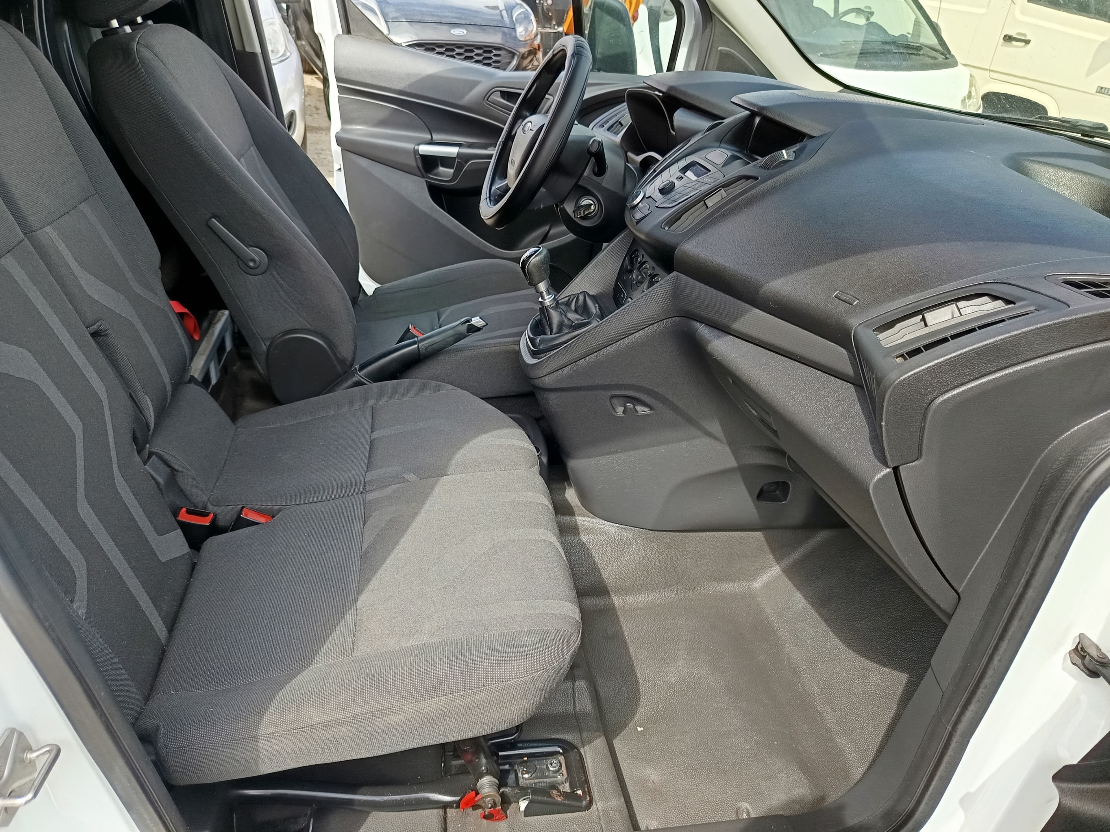 Ford Transit · Ano 2016 — imagen 21