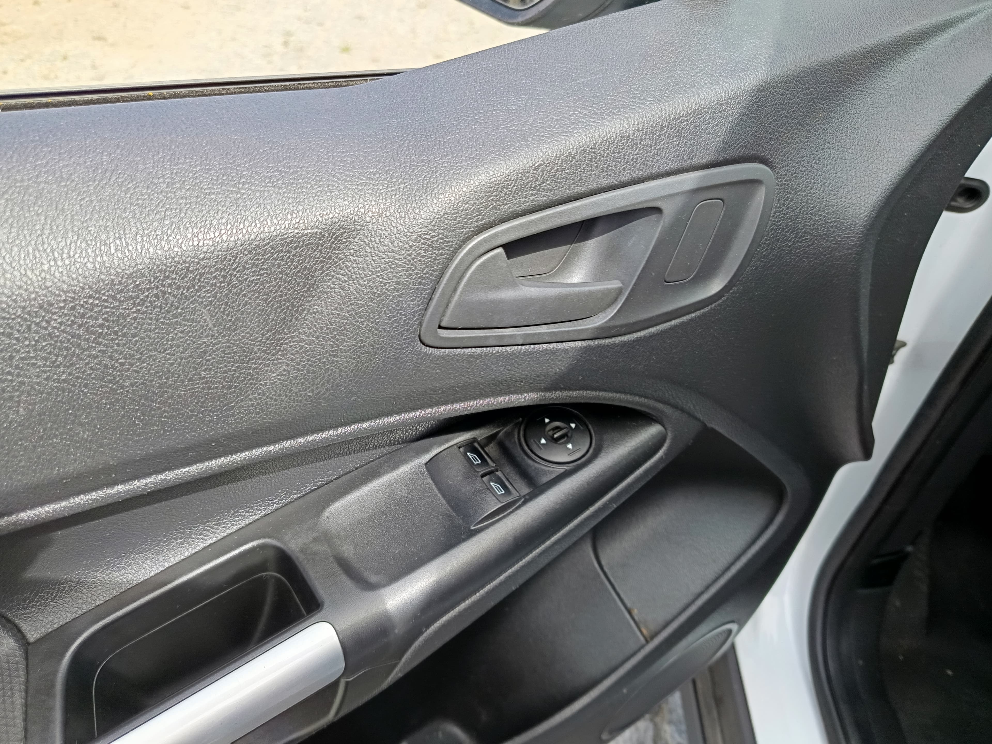 Ford Transit · Ano 2016 — imagen 24