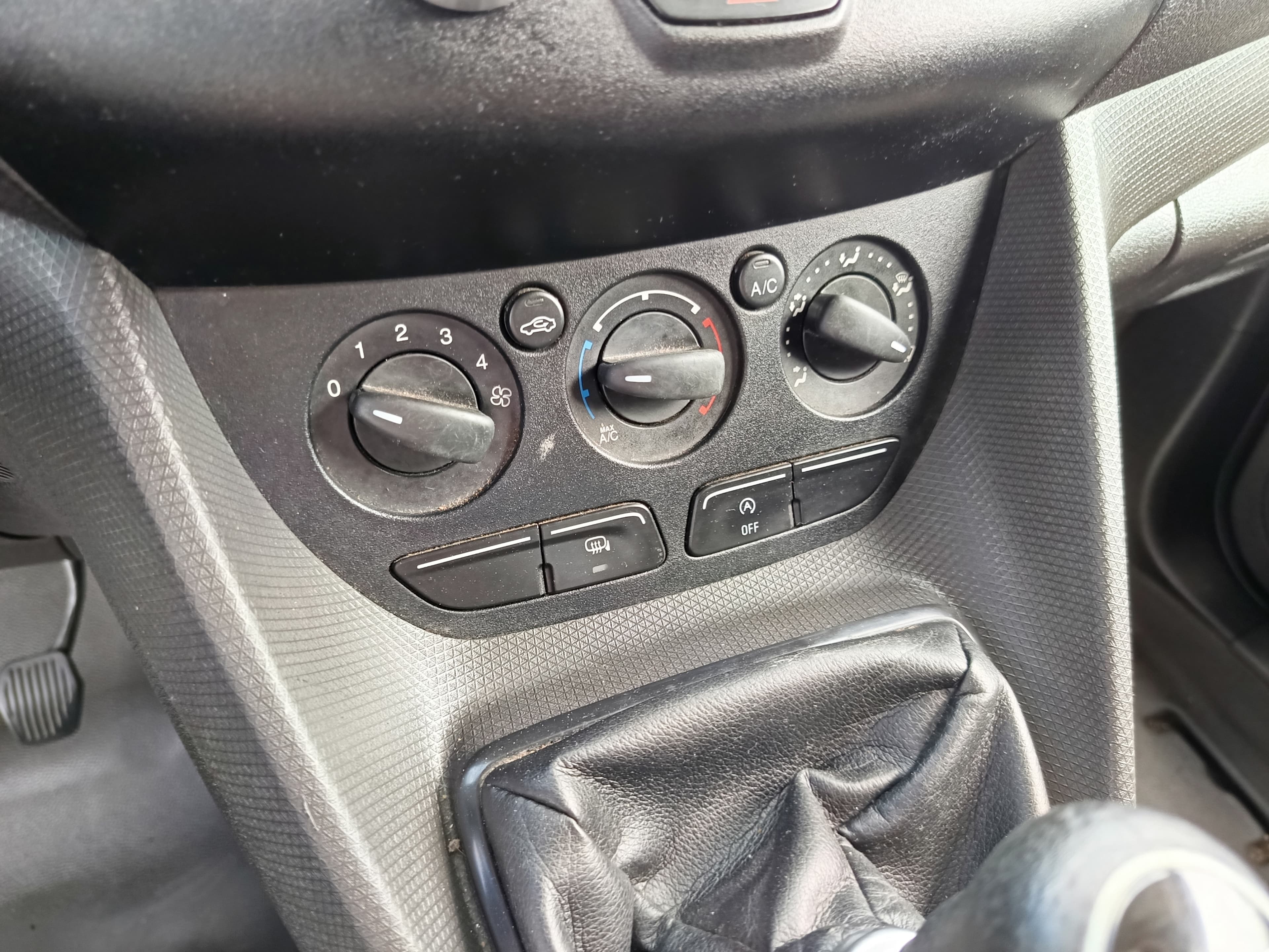 Ford Transit · Ano 2016 — imagen 30