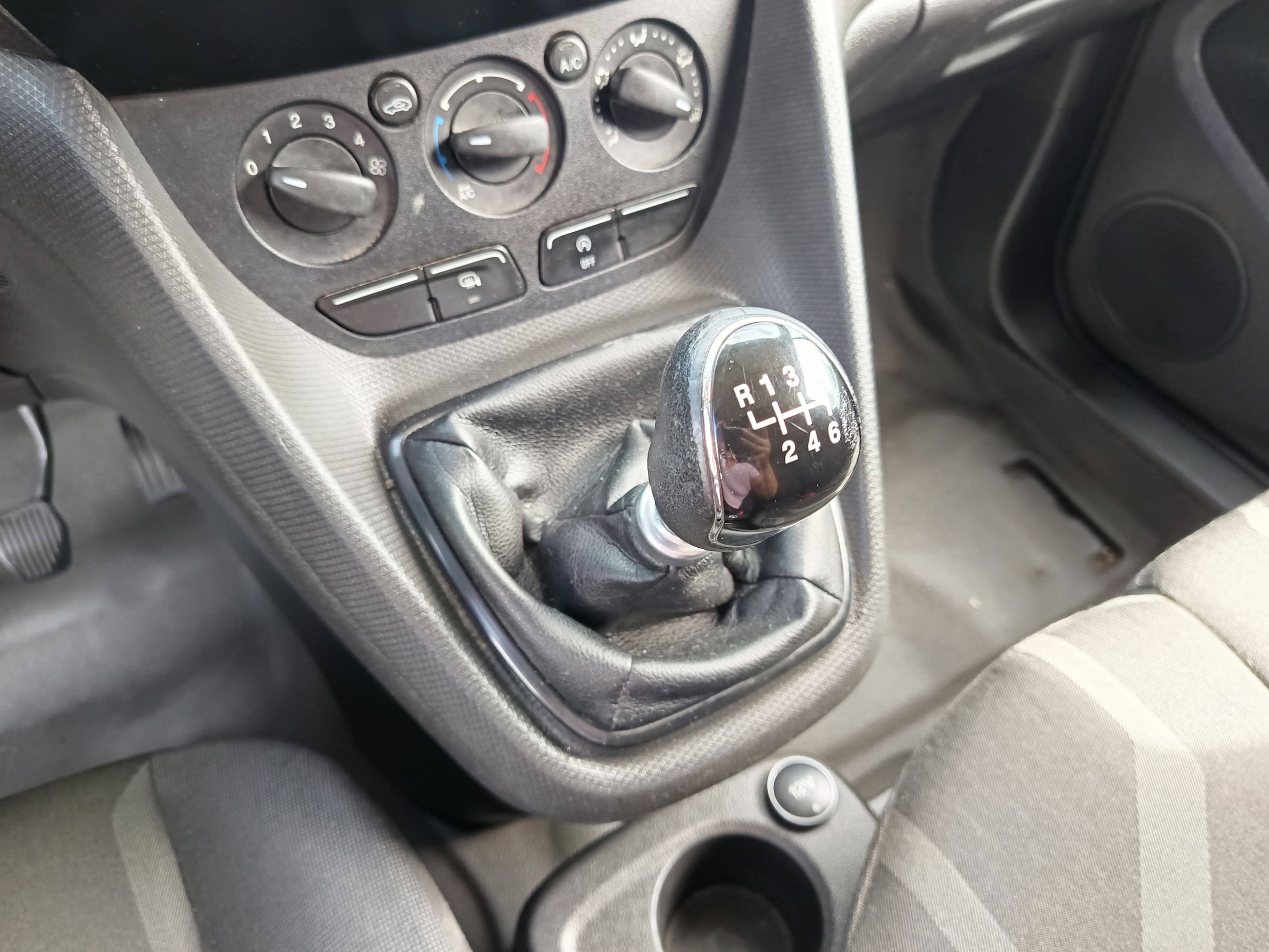 Ford Transit · Ano 2016 — imagen 31