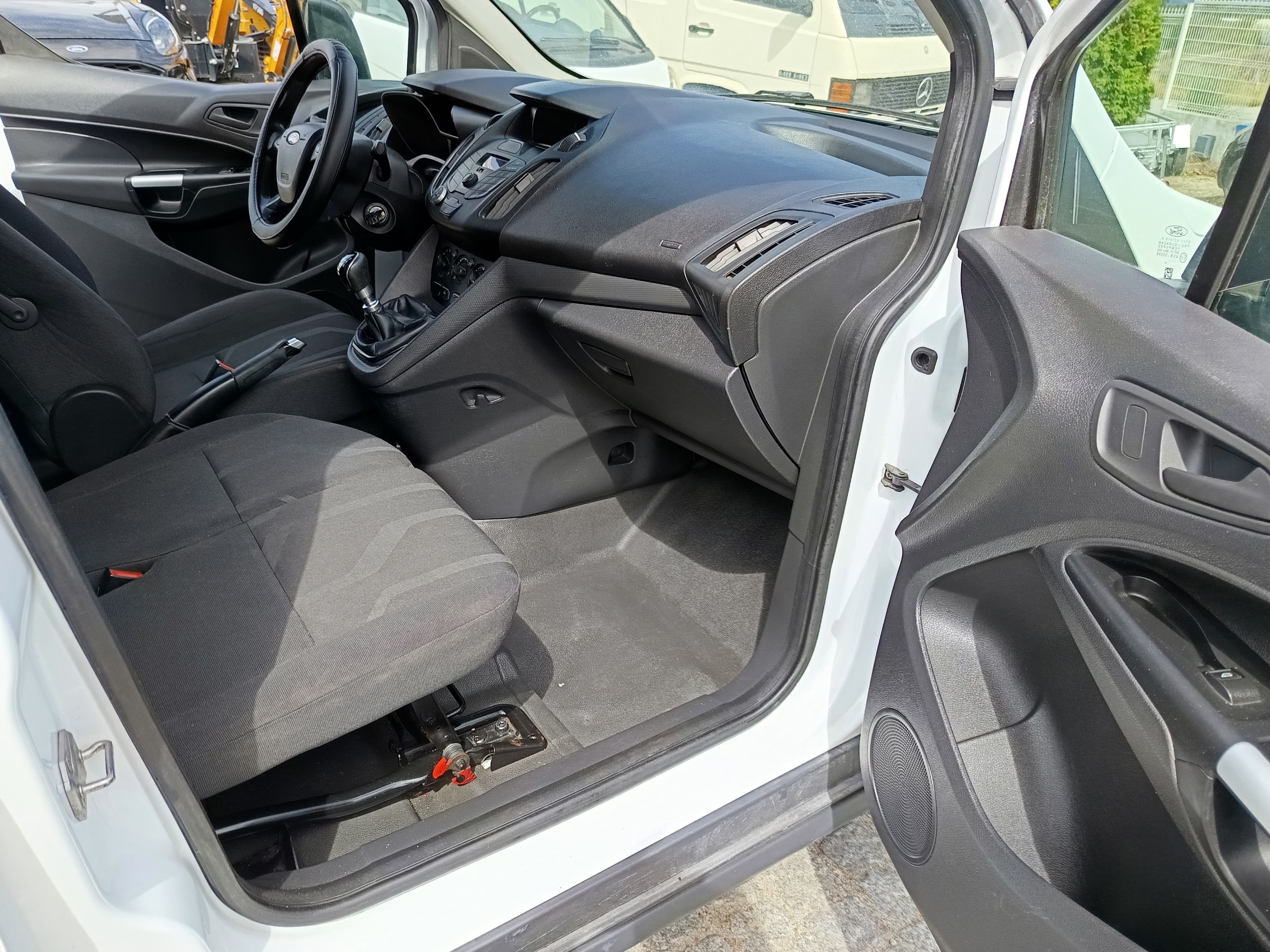 Ford Transit · Ano 2016 — imagen 19