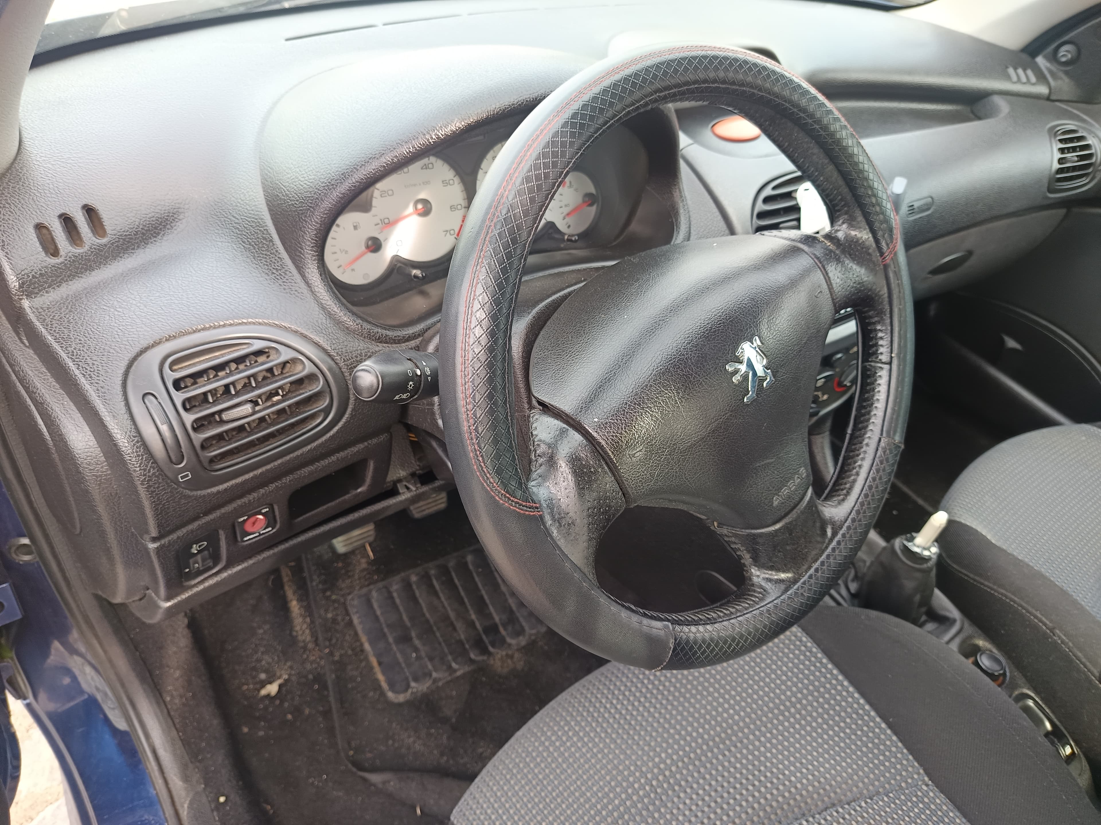 Peugeot 206 · Año 2003 — imagen 32