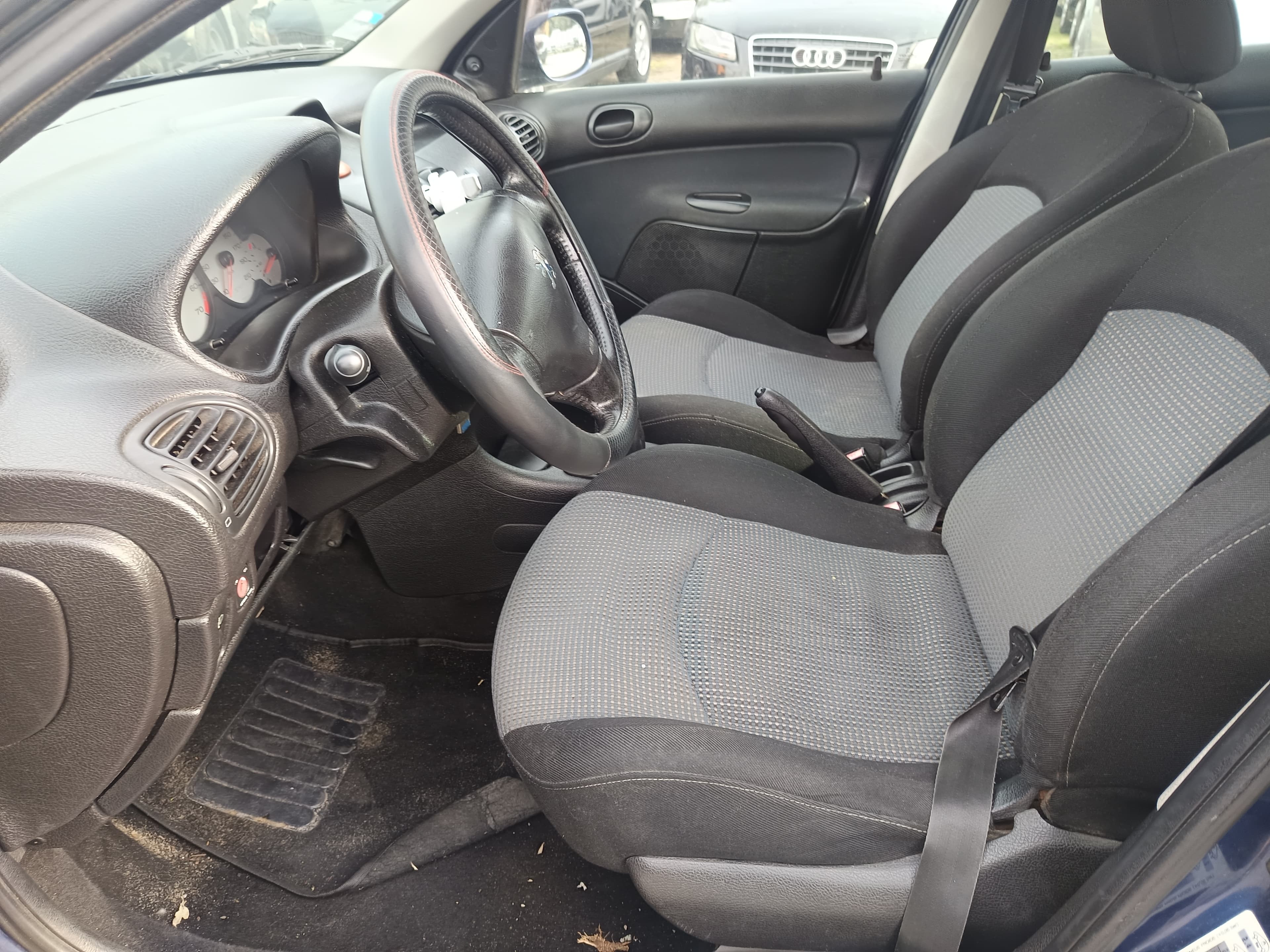 Peugeot 206 · Año 2003 — imagen 30