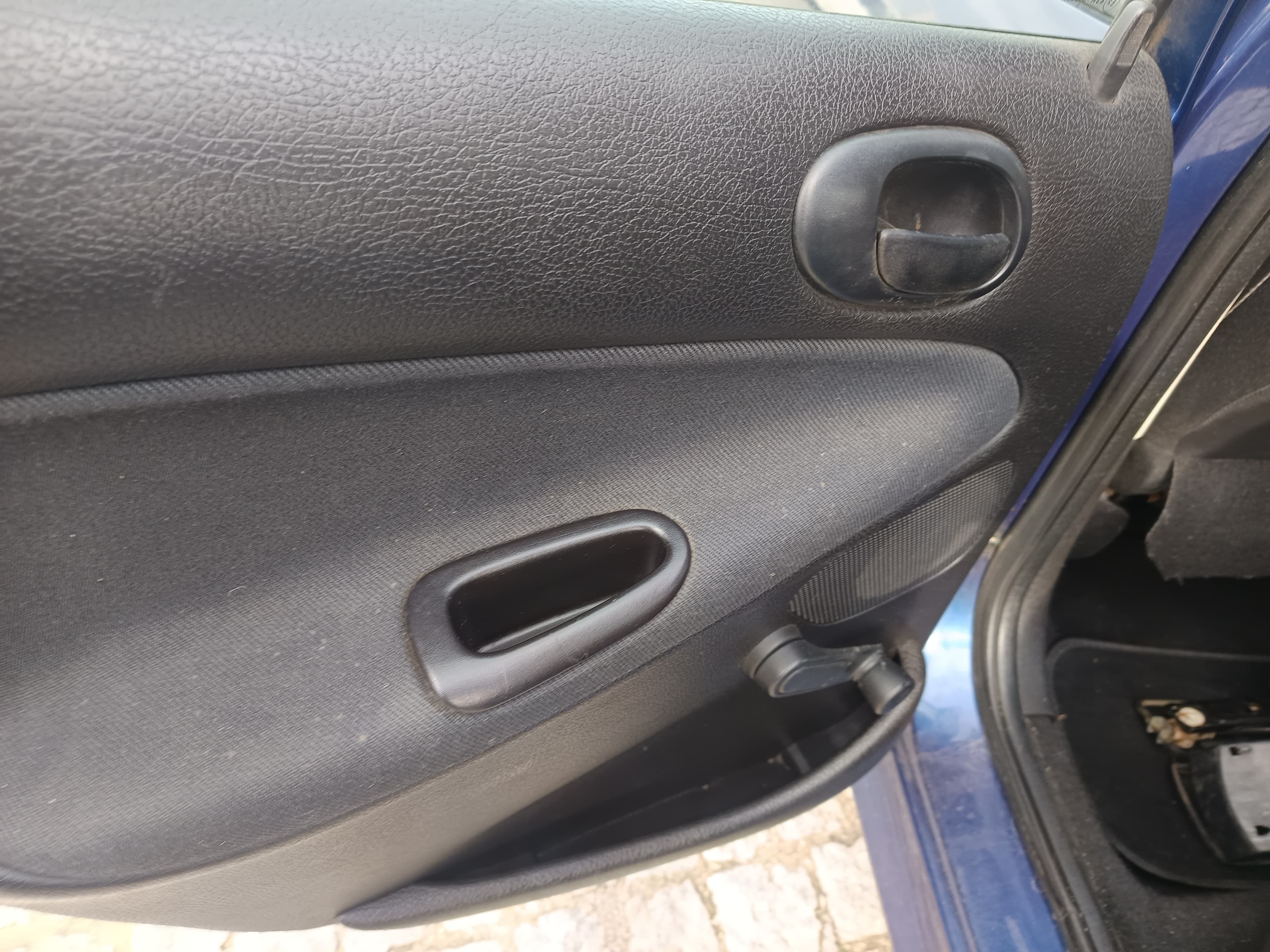 Peugeot 206 · Año 2003 — imagen 26