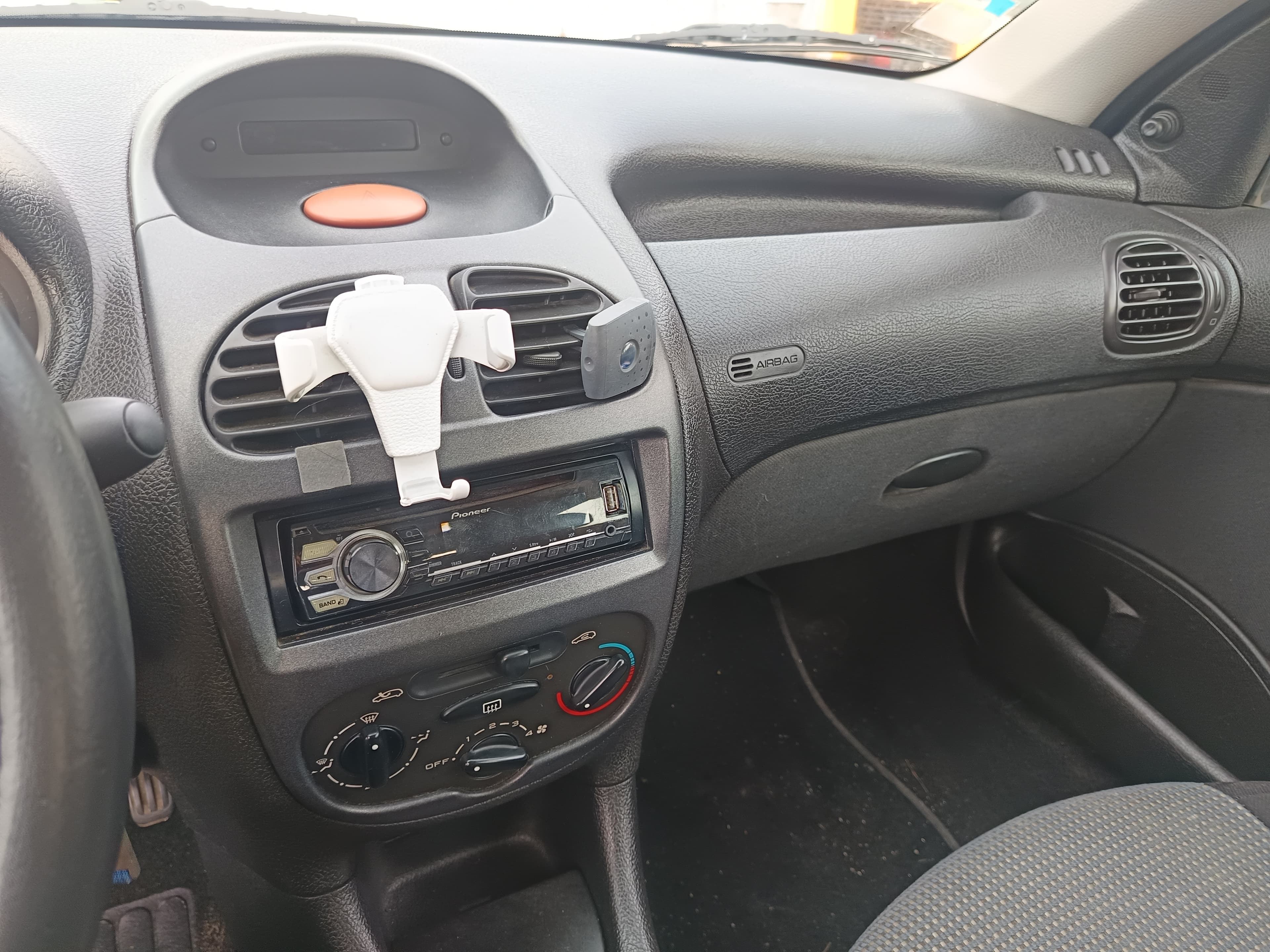 Peugeot 206 · Año 2003 — imagen 33
