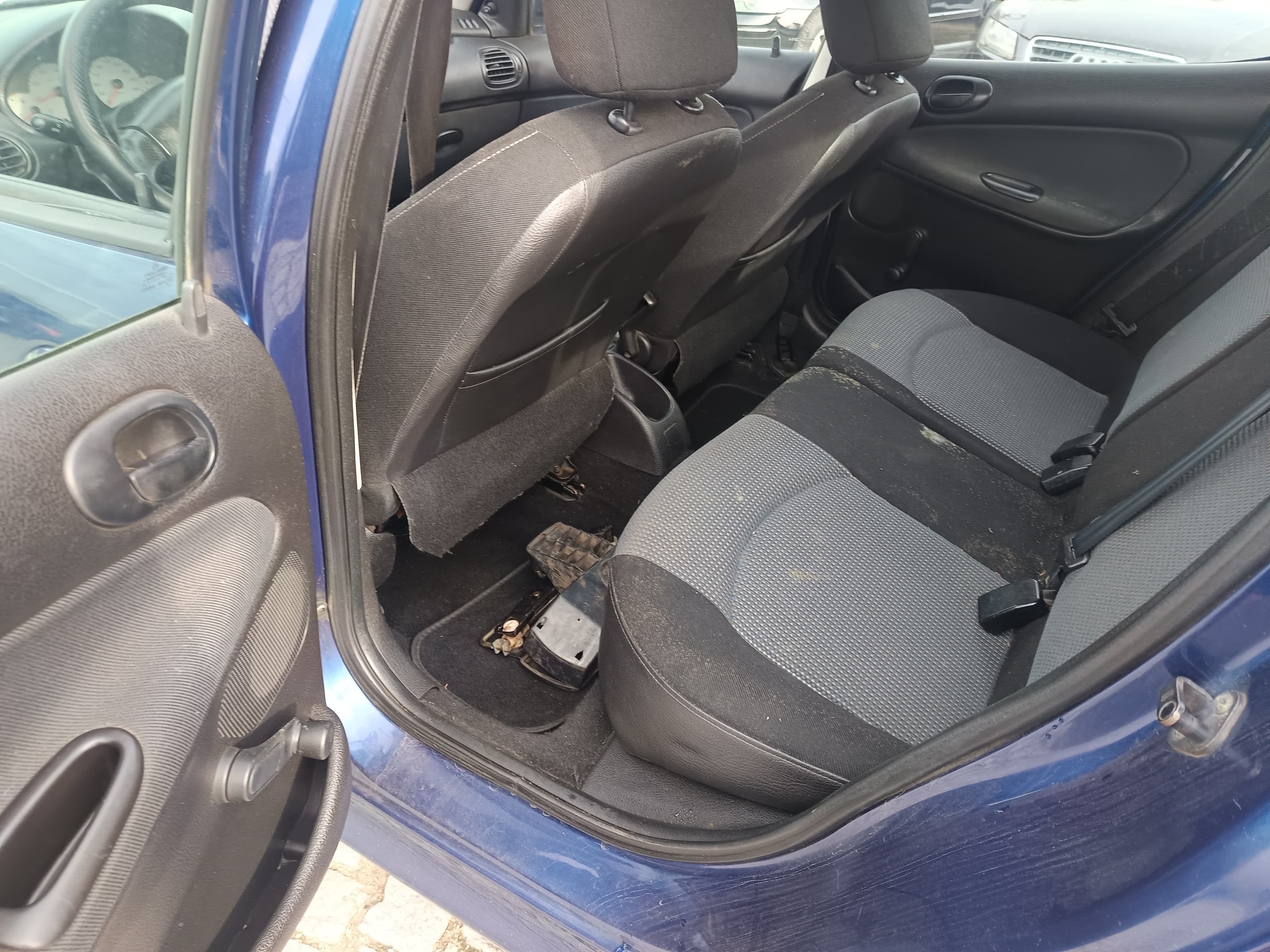 Peugeot 206 · Año 2003 — imagen 25