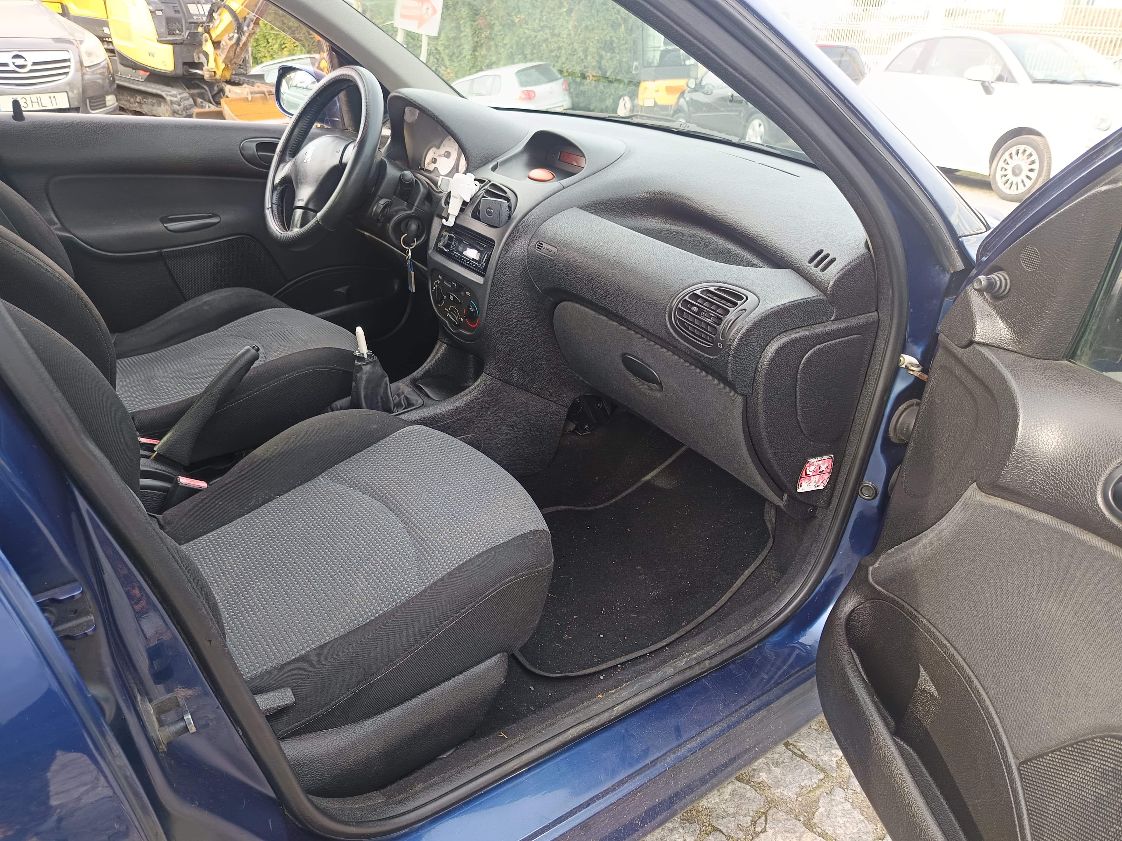 Peugeot 206 · Año 2003 — imagen 28