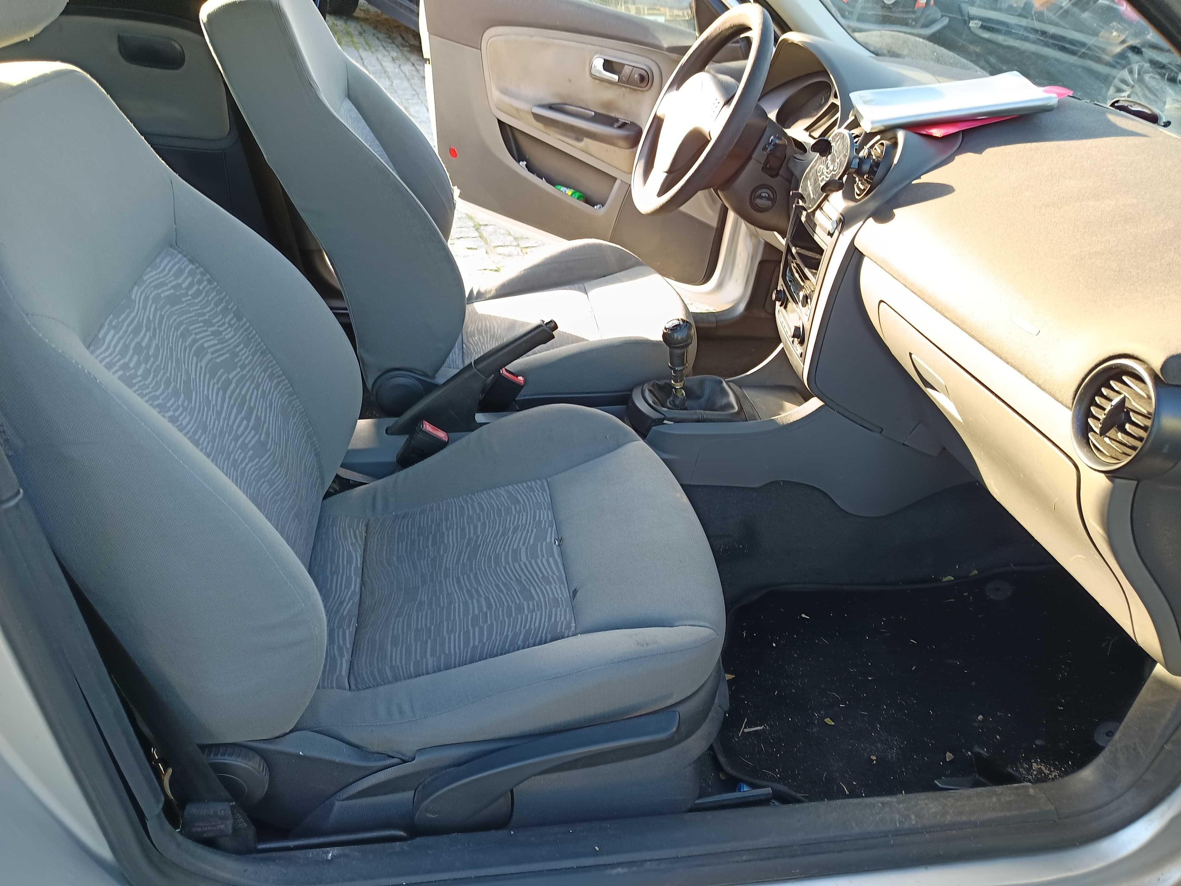 Seat Ibiza 1.2 · Ano 2002 — imagem 29