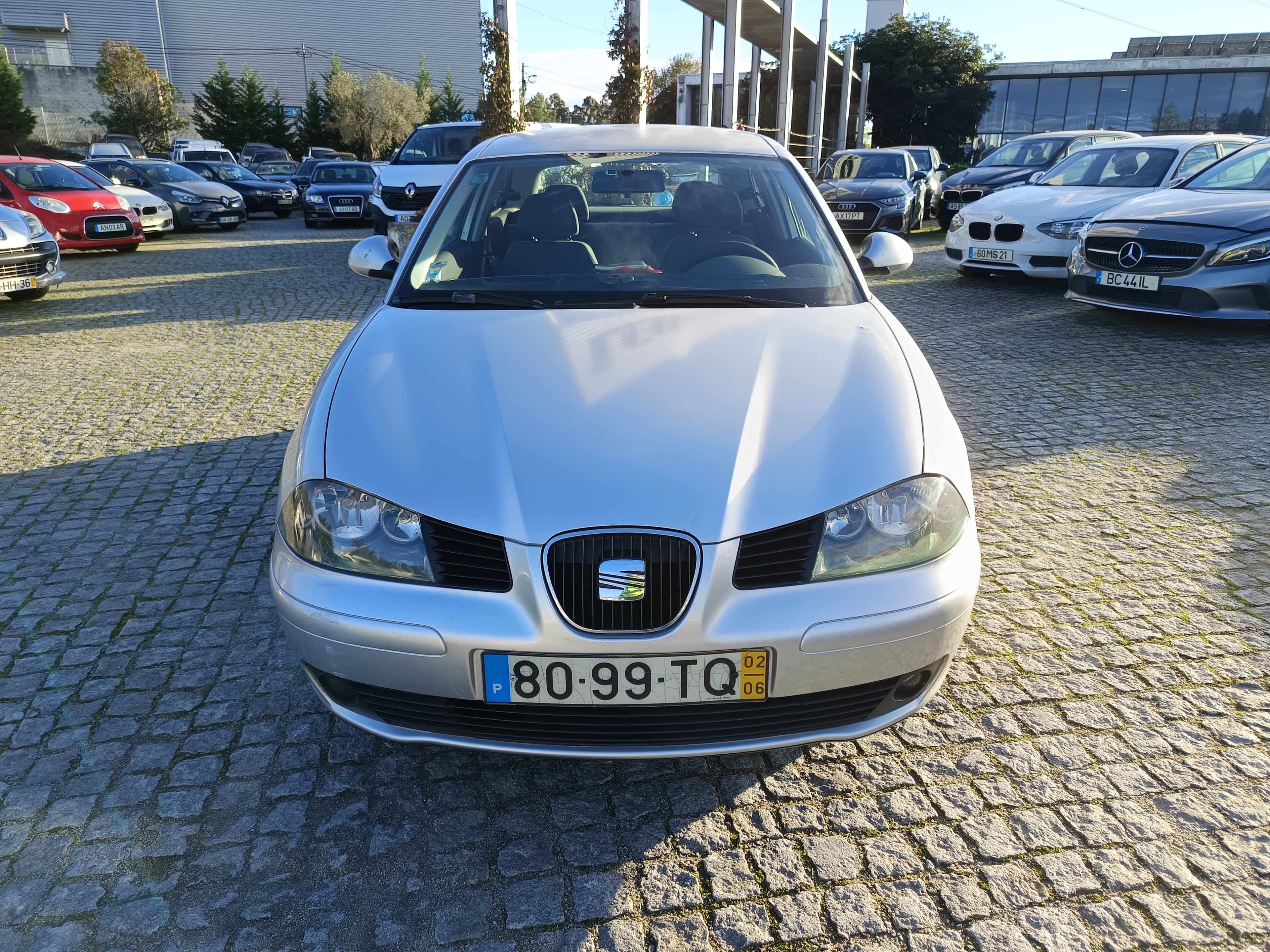 Seat Ibiza 1.2 · Ano 2002 — imagem 2
