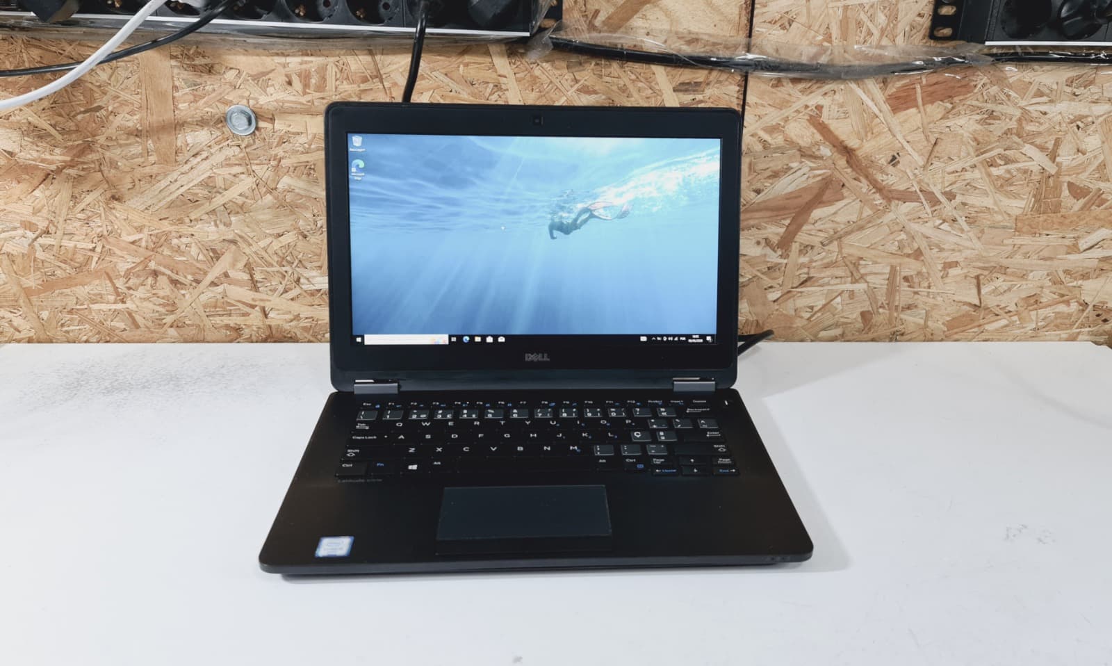 Portátil Dell Latitude E7270