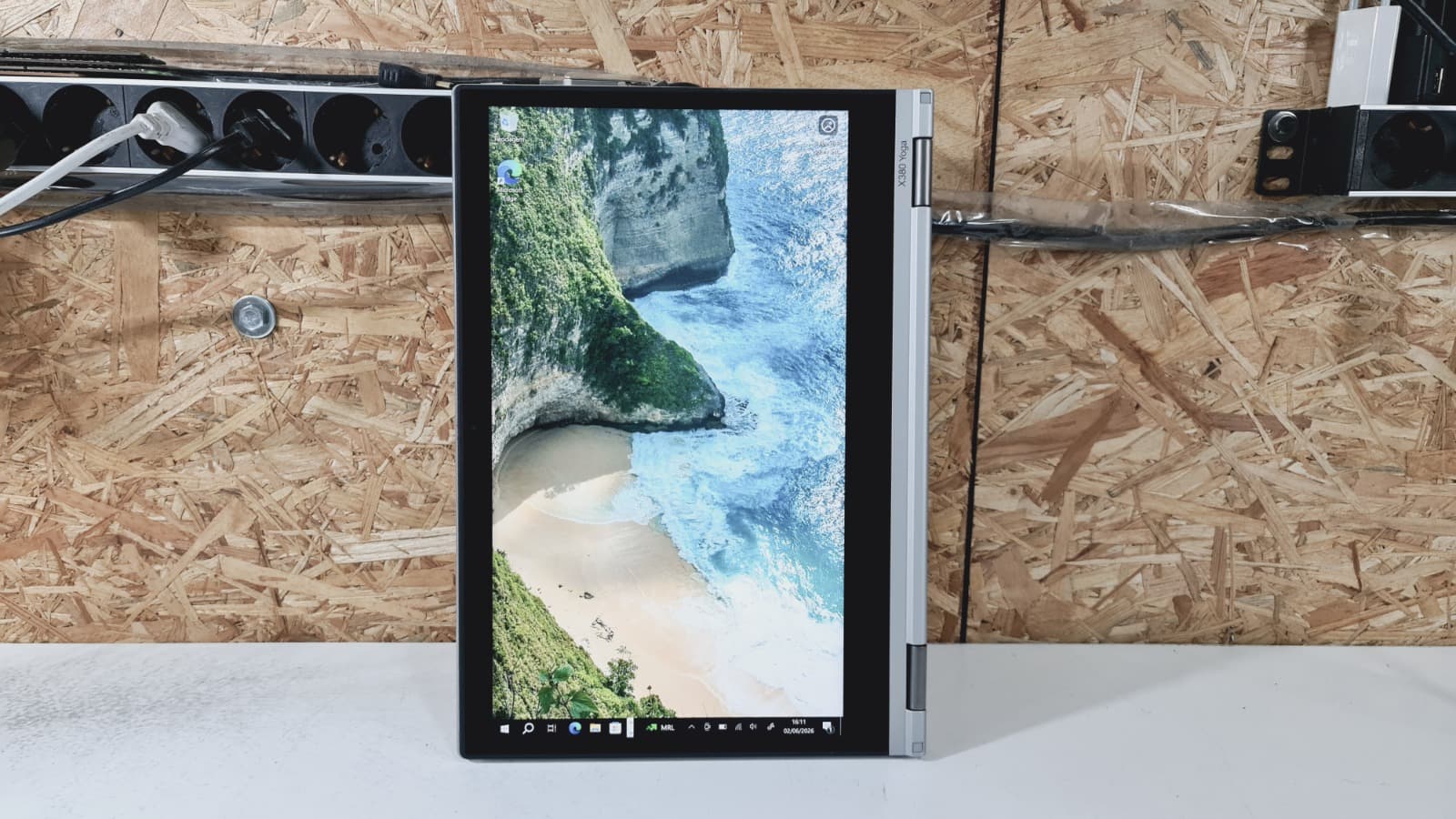 Computador portátil Lenovo ThinkPad X380 Yoga — imagen 5