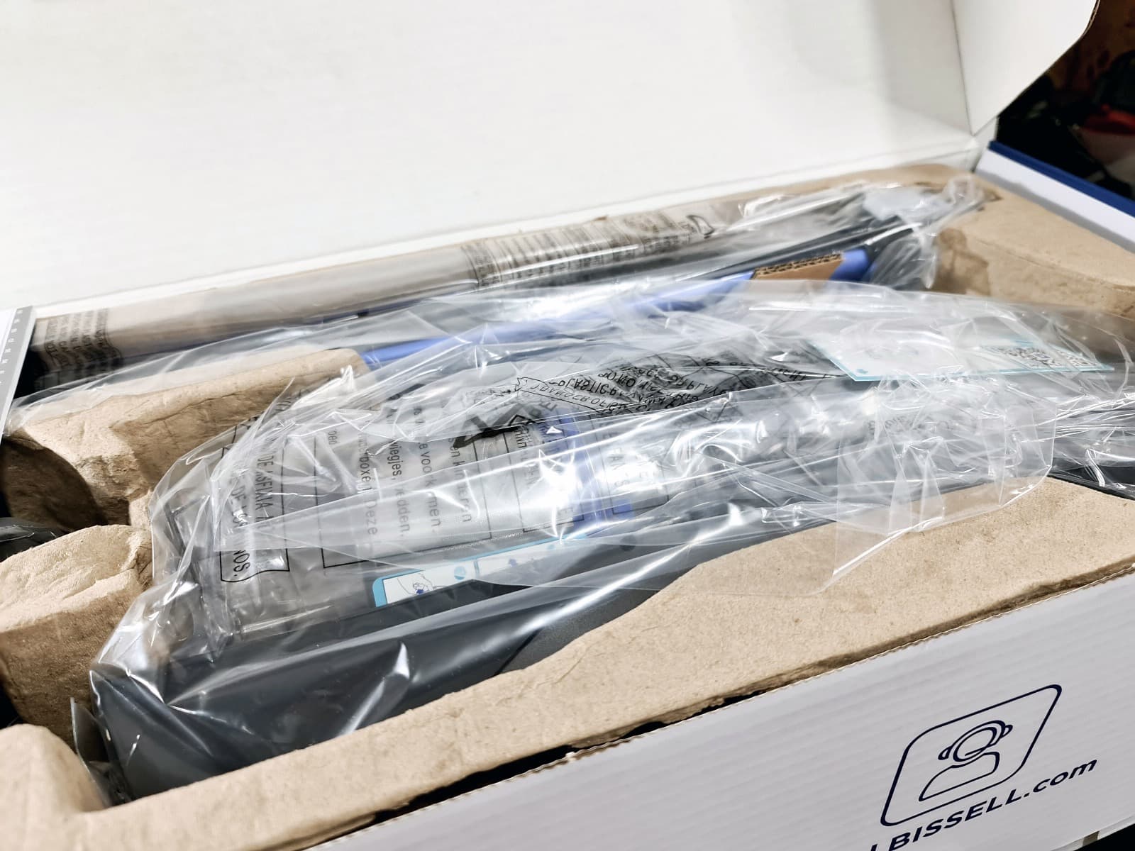 Aspirador Vertical Bissell Icon Turbo 25V — imagen 16