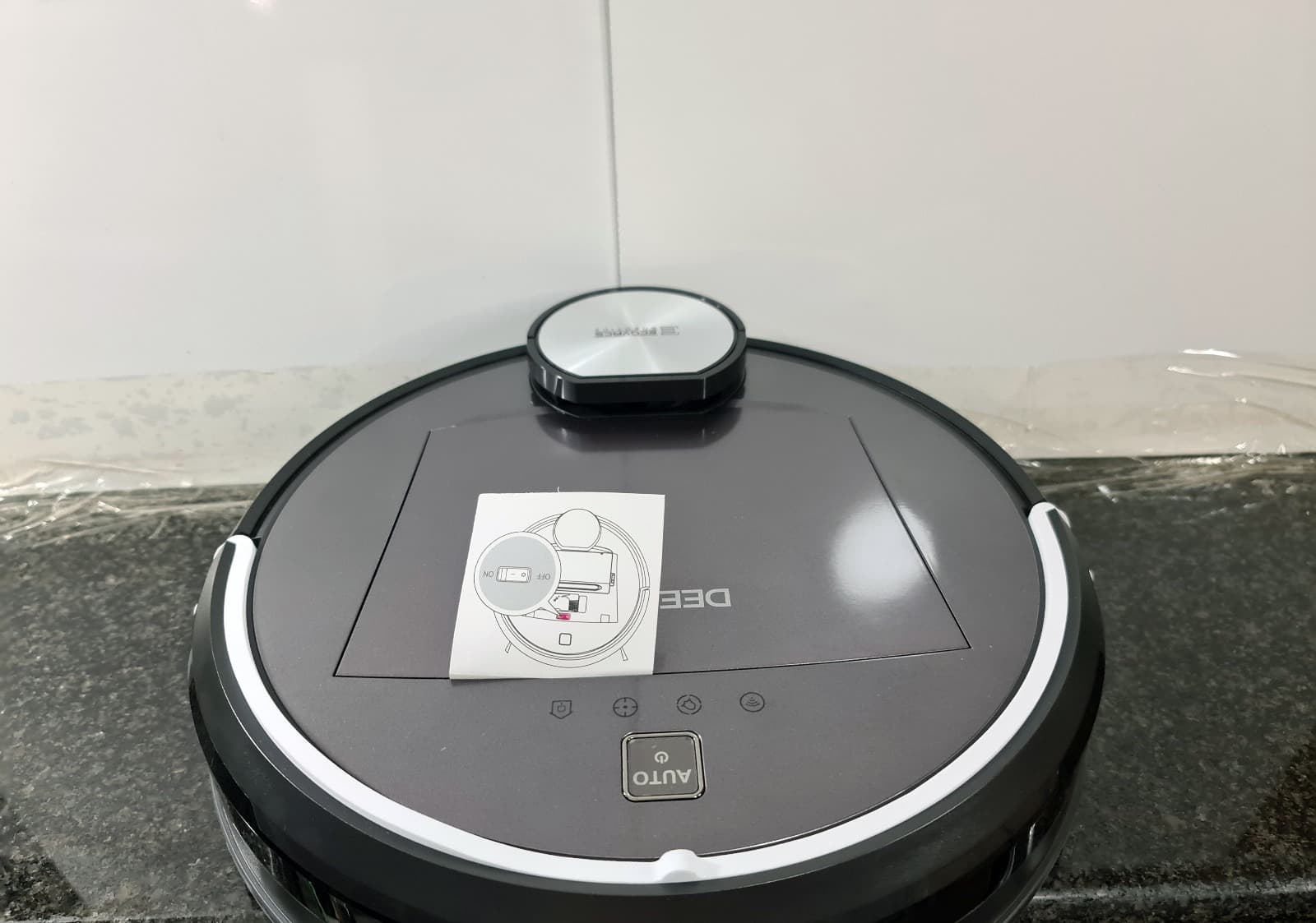 Robot aspirador Ecovacs Deebot R98 — imagen 1