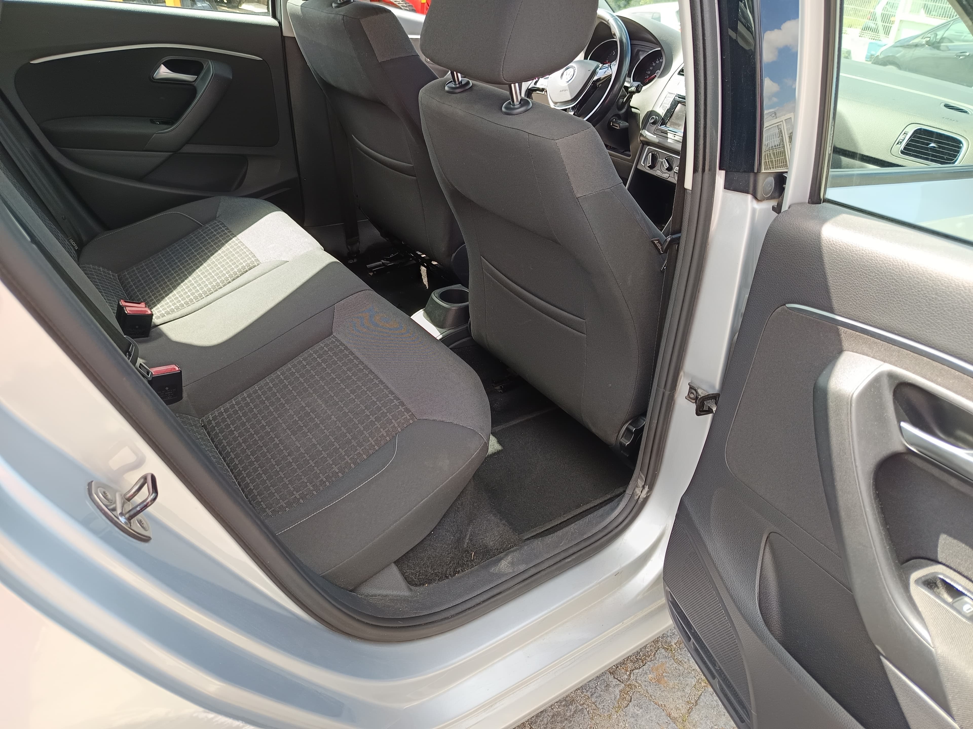 Volkswagen Polo- 2014 — imagen 19