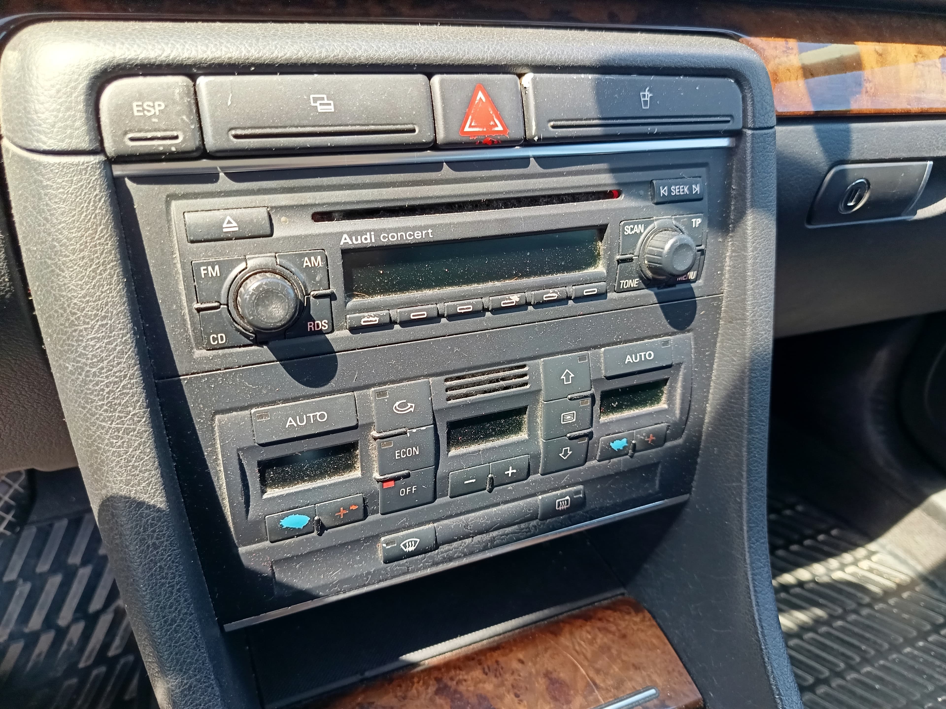 Audi A4 1.9 TDI · Ano 2004 — imagen 32