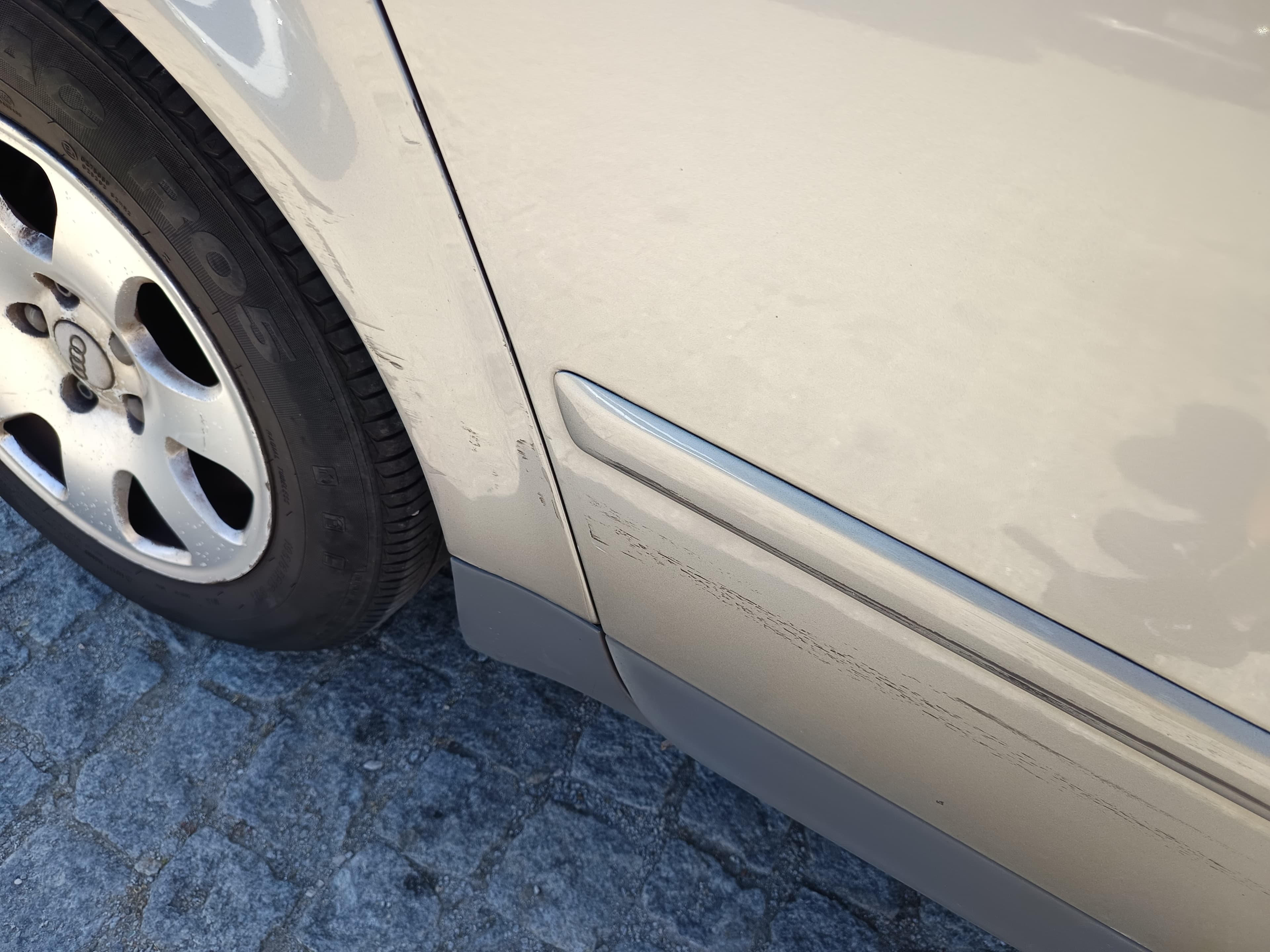 Audi A4 1.9 TDI · Ano 2004 — imagen 9