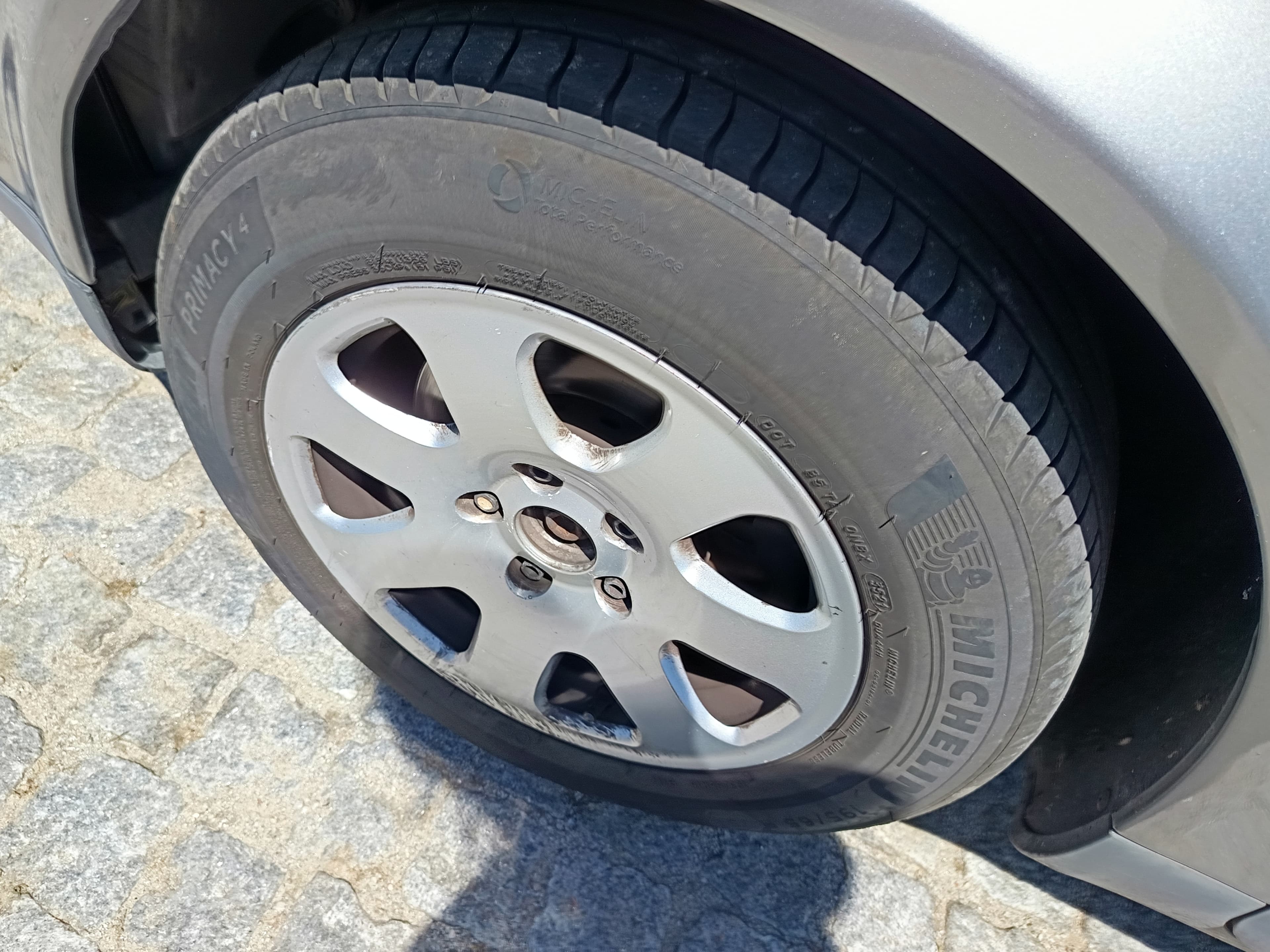 Audi A4 1.9 TDI · Ano 2004 — imagen 16