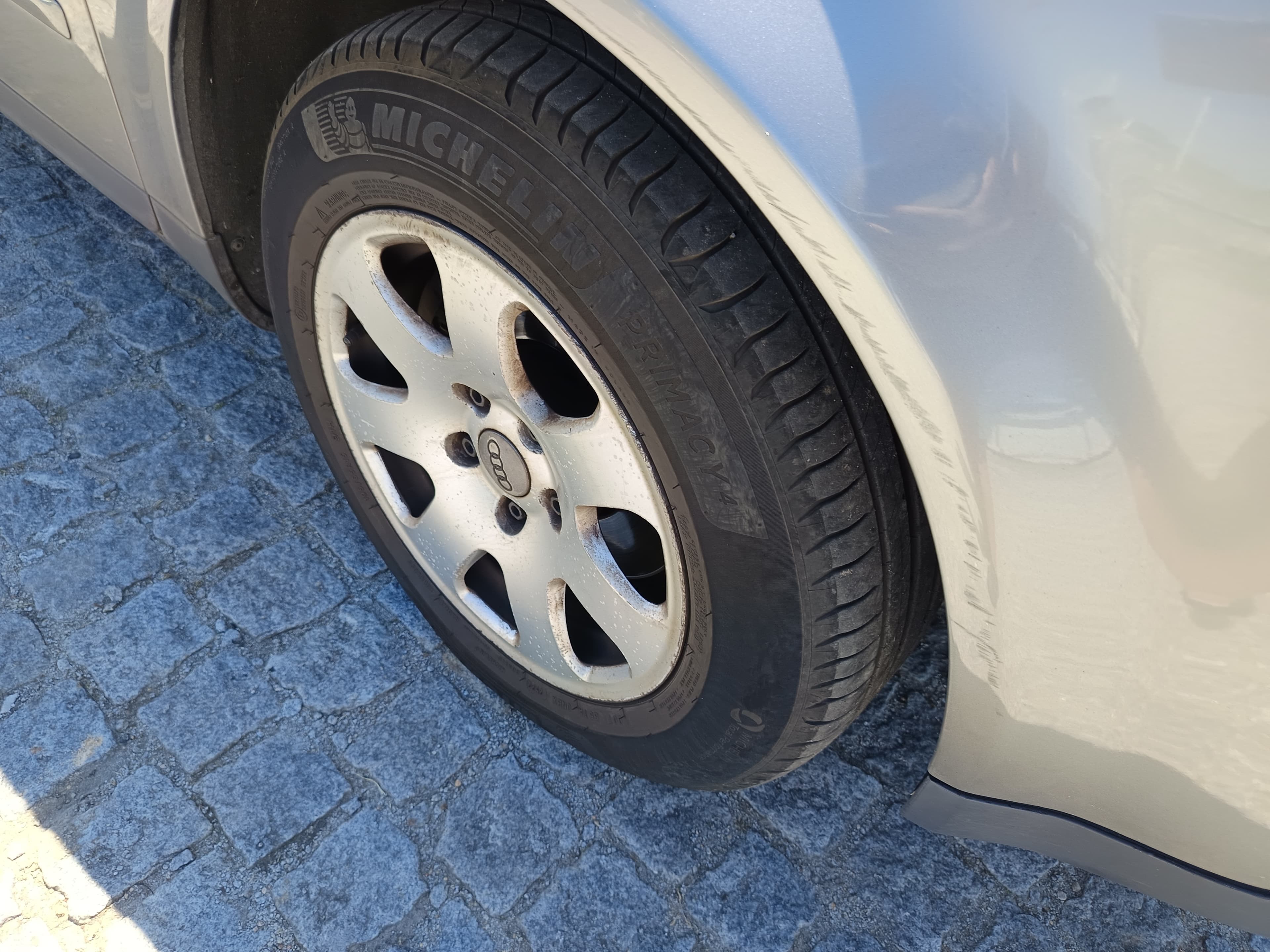 Audi A4 1.9 TDI · Ano 2004 — imagen 7