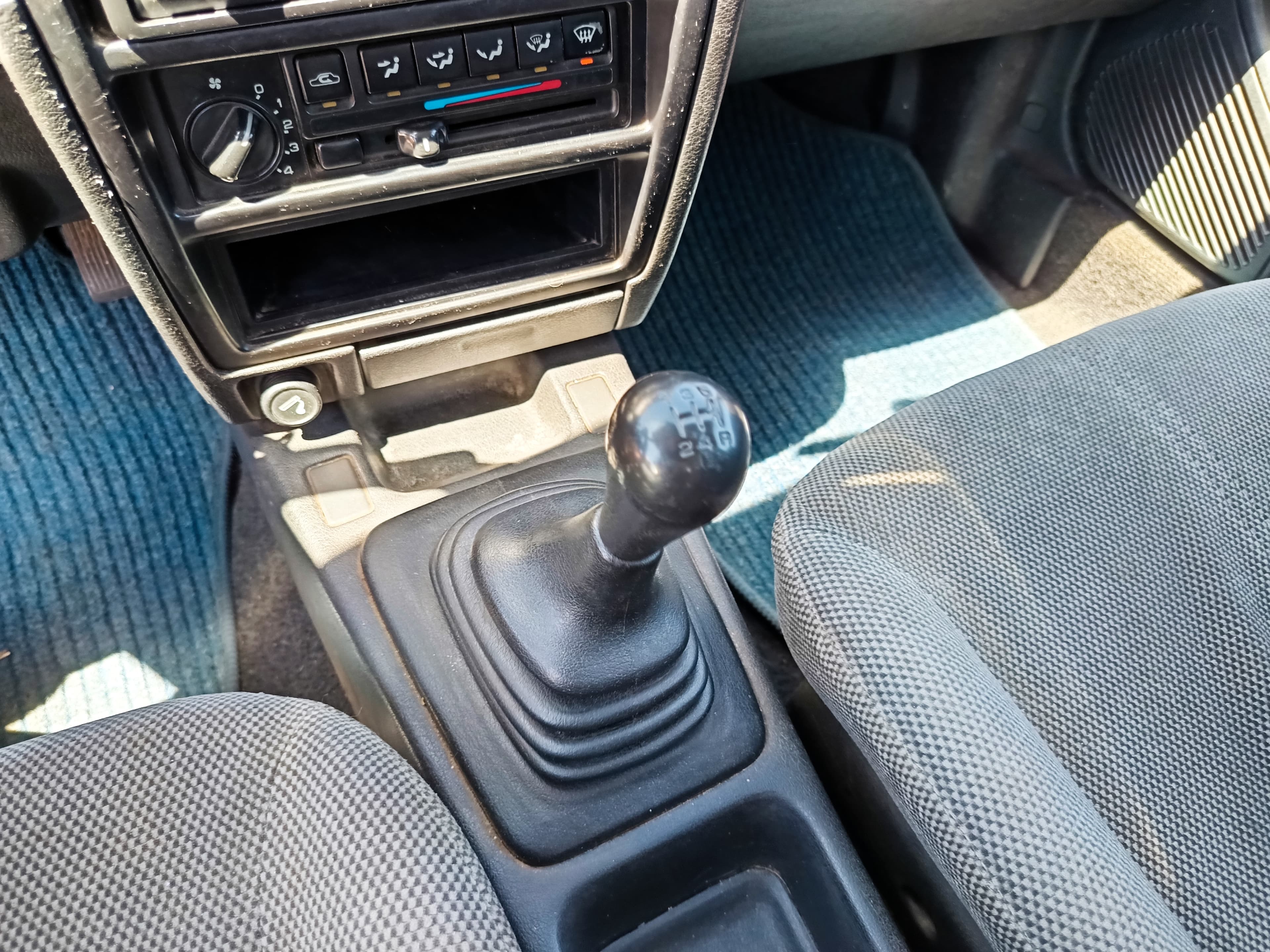 Nissan Primera · Ano 1991 — imagem 34