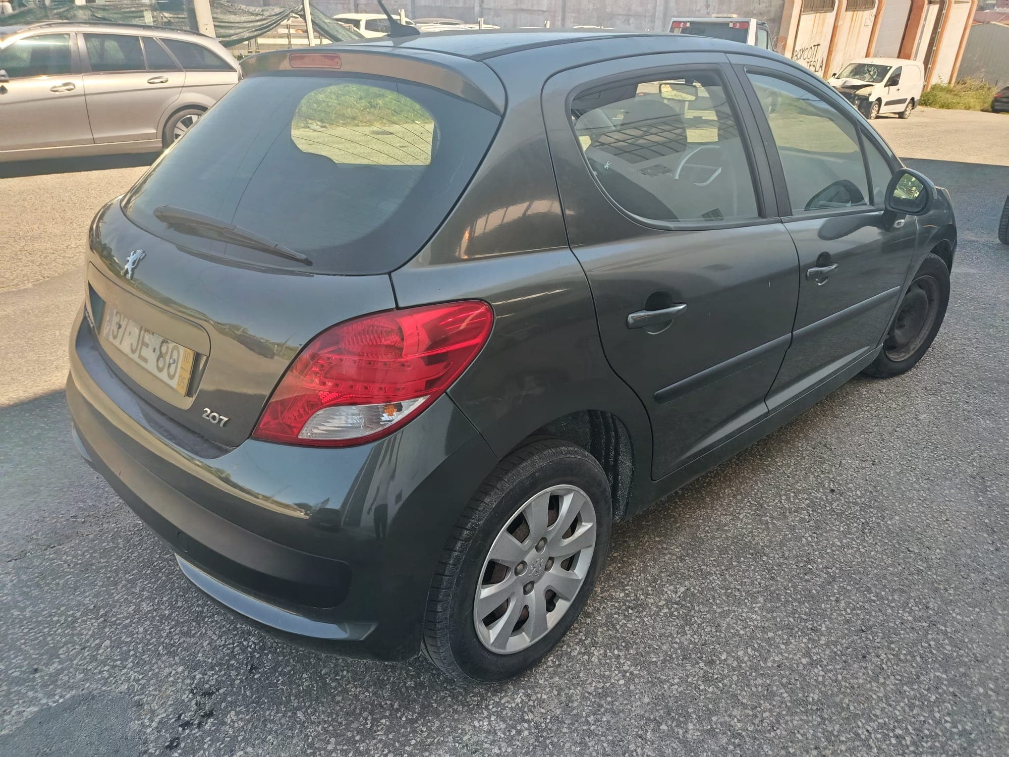 Peugeot 207 · Ano 2010 — image 4