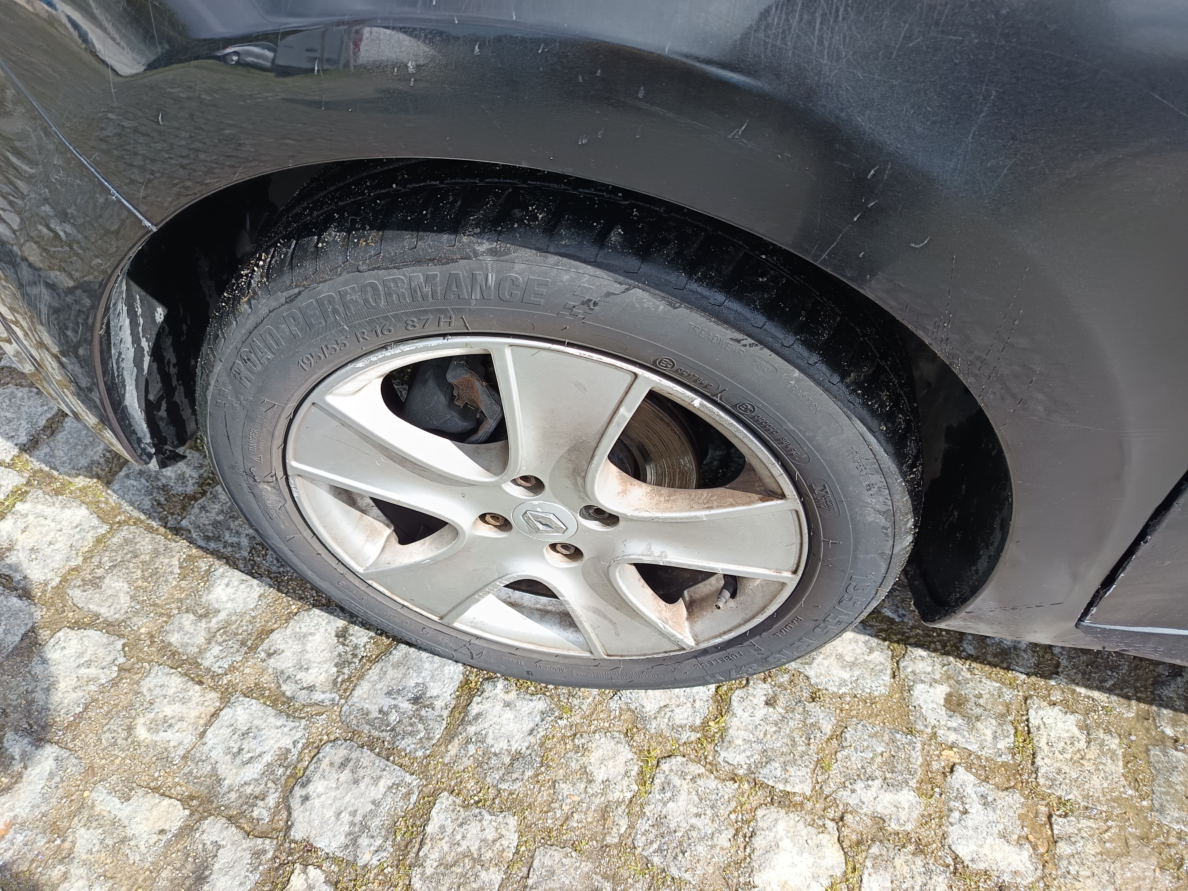Renault Clio · Ano 2013      Més Outubro — image 22