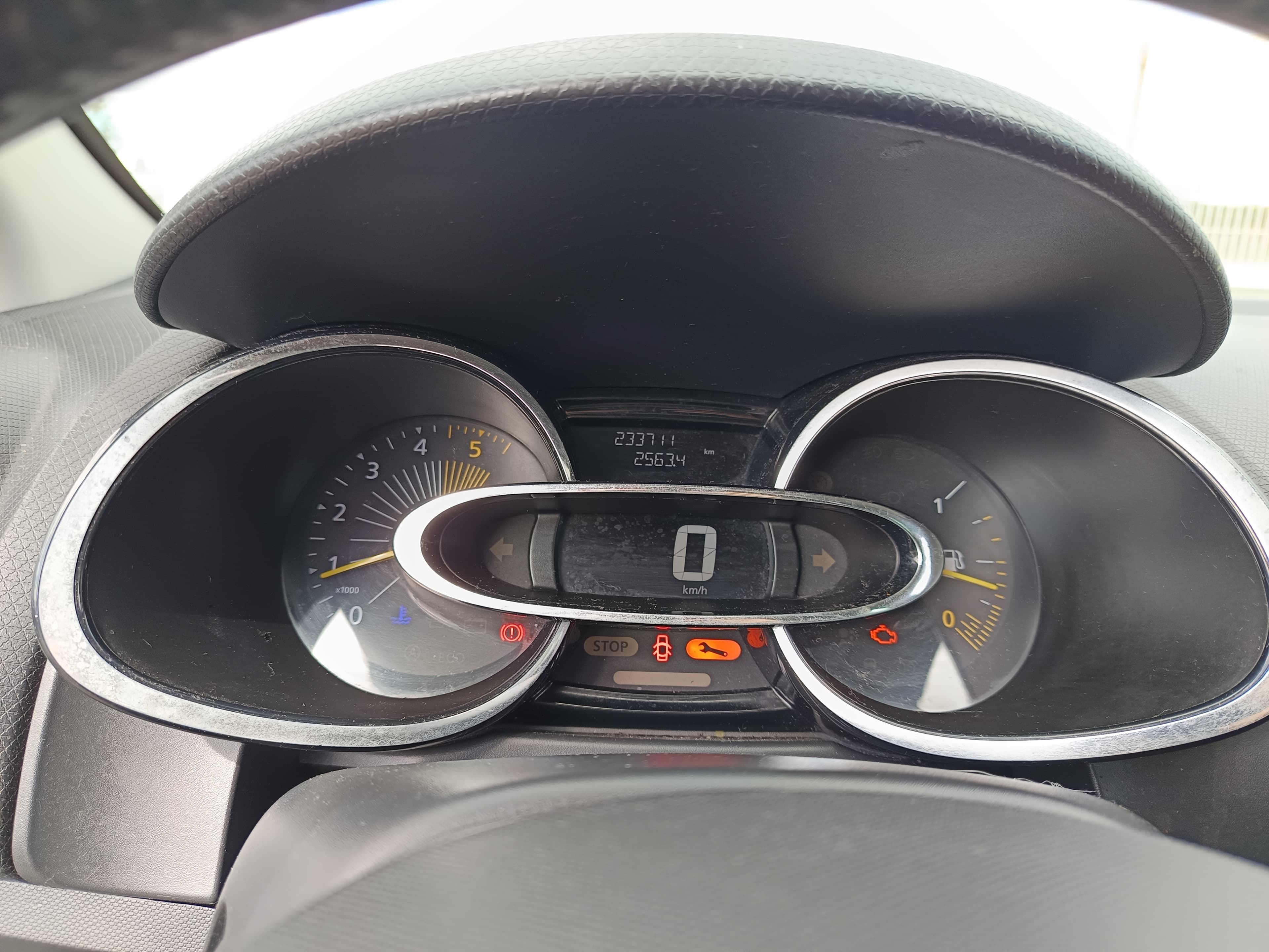 Renault Clio · Ano 2013      Més Outubro — image 49