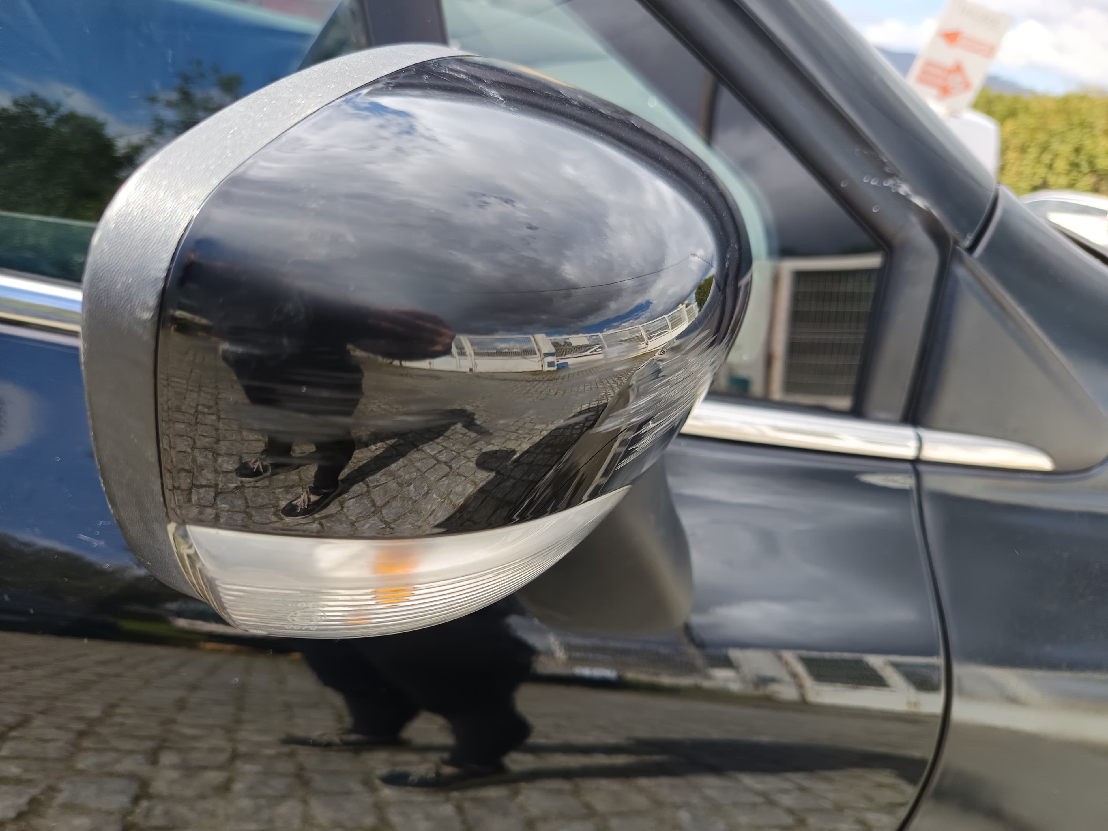 Renault Clio · Ano 2013      Més Outubro — image 14