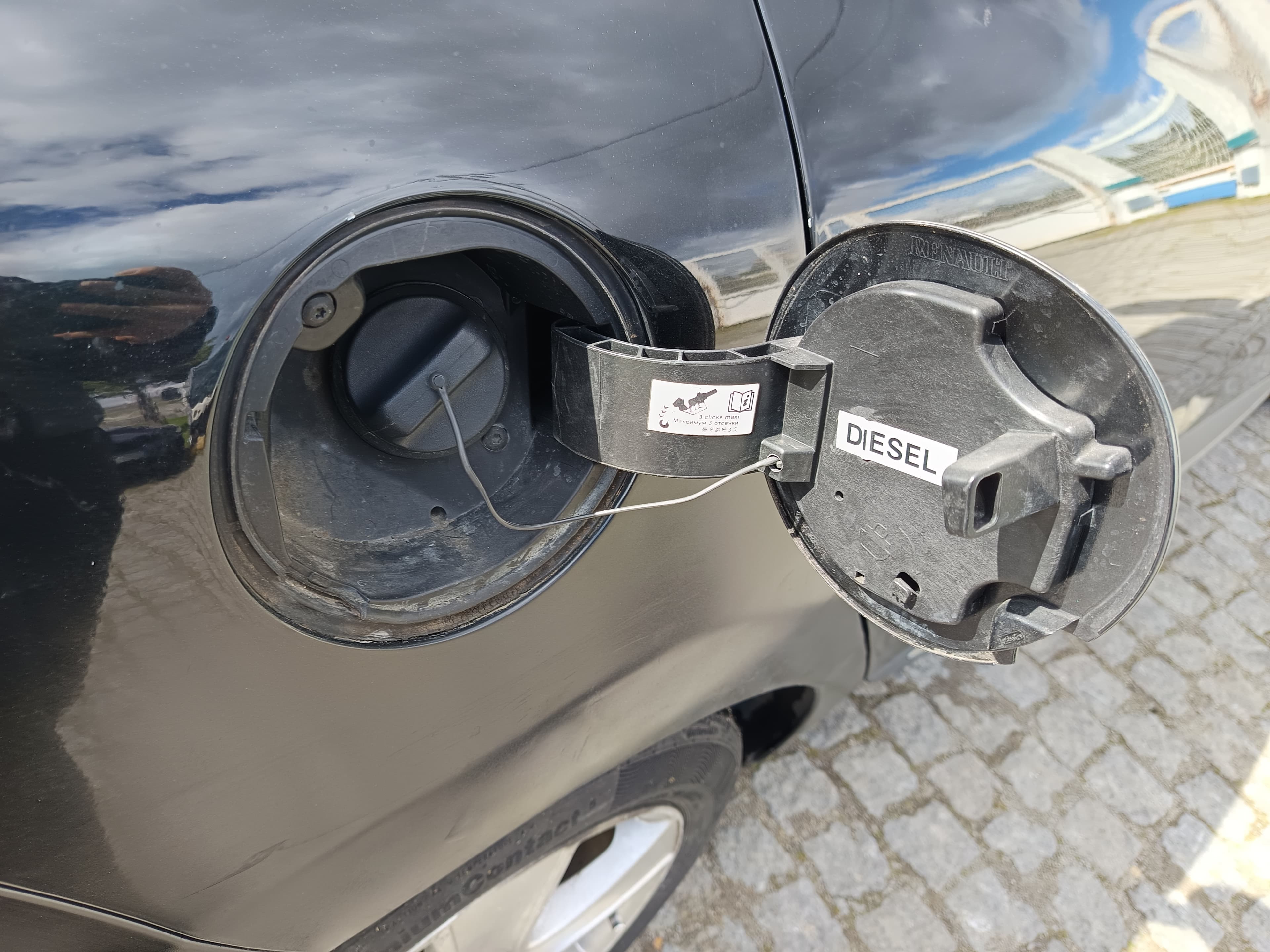 Renault Clio · Ano 2013      Més Outubro — image 18
