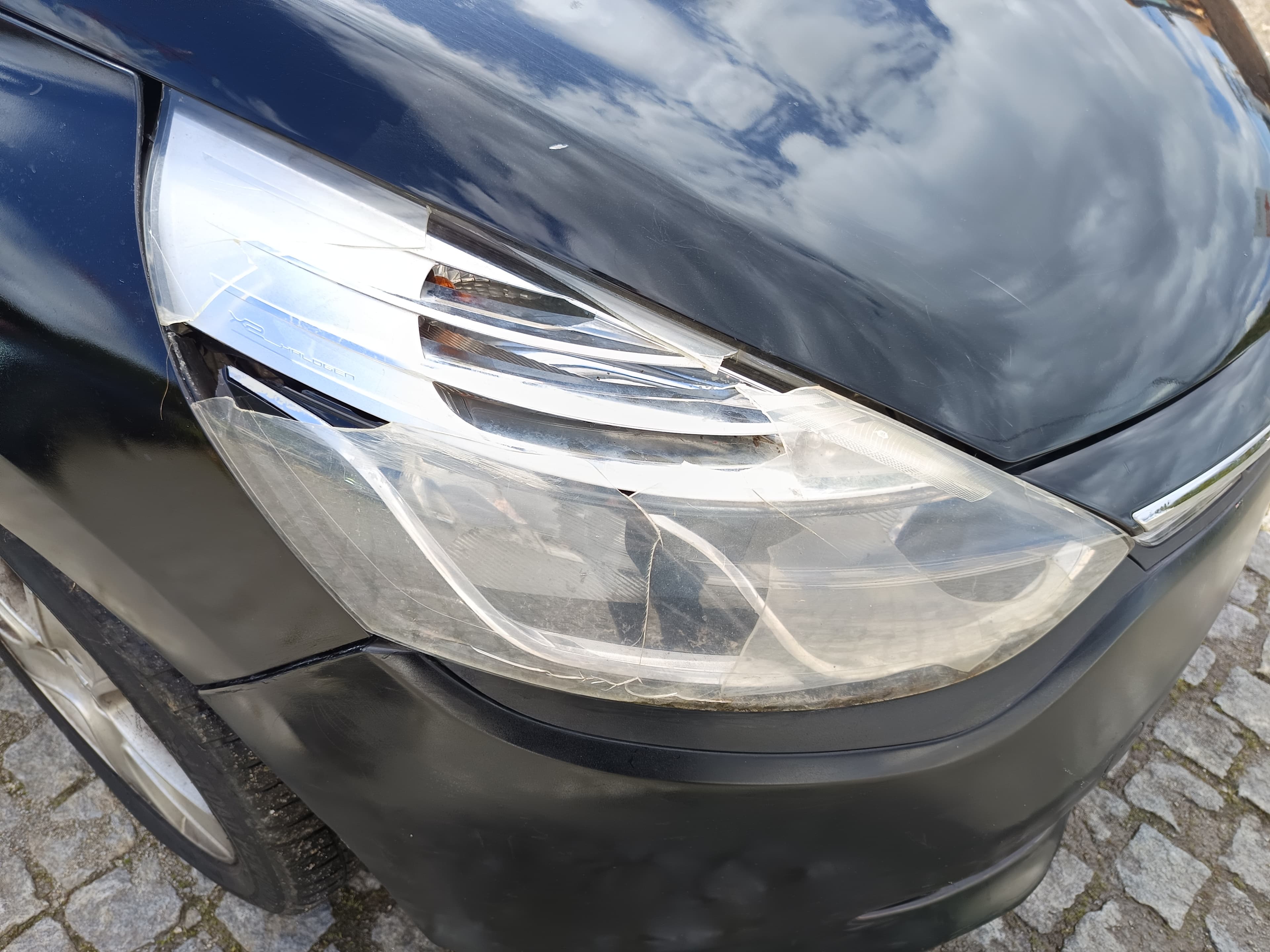 Renault Clio · Ano 2013      Més Outubro — image 11