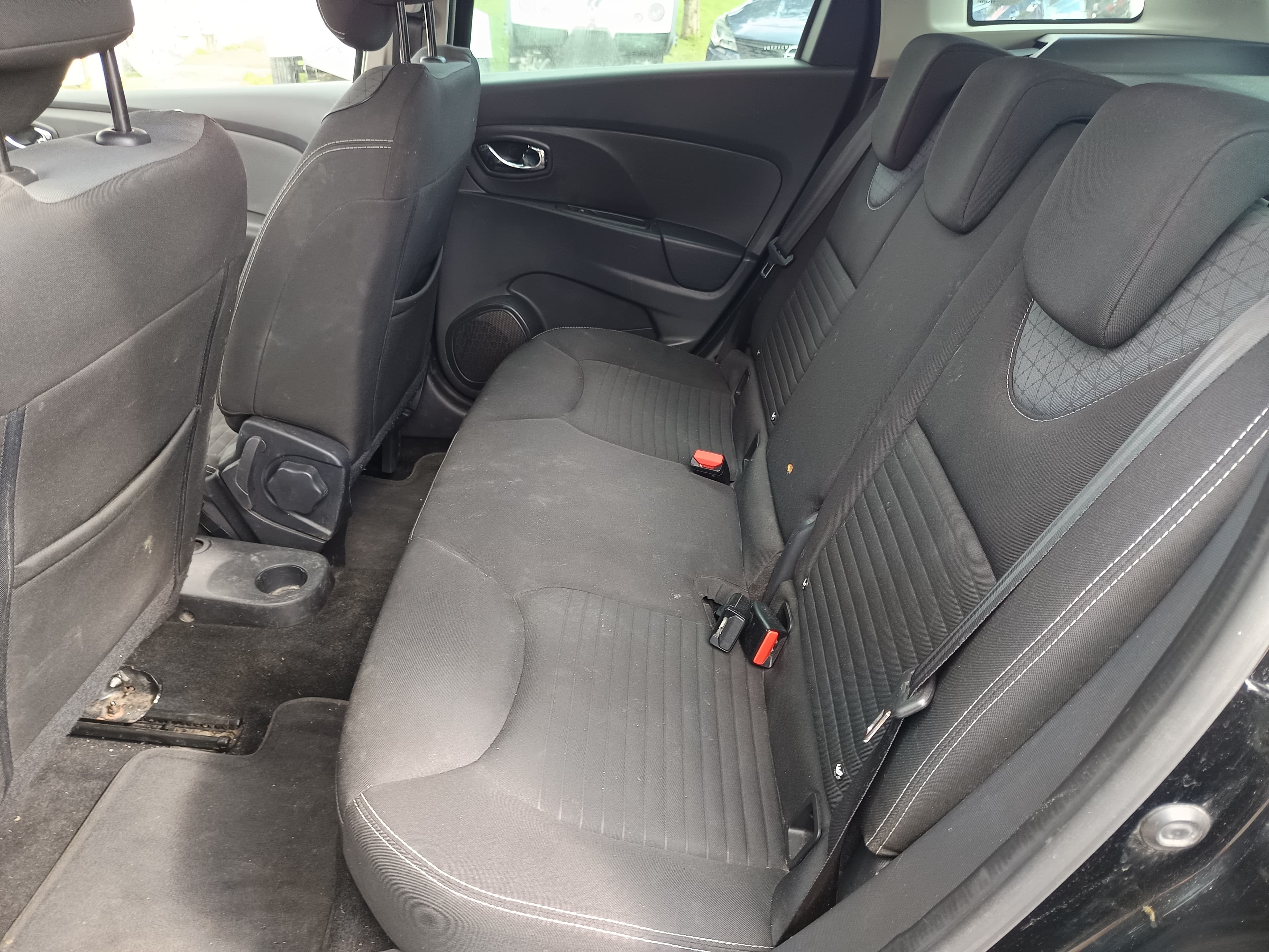 Renault Clio · Ano 2013      Més Outubro — image 38